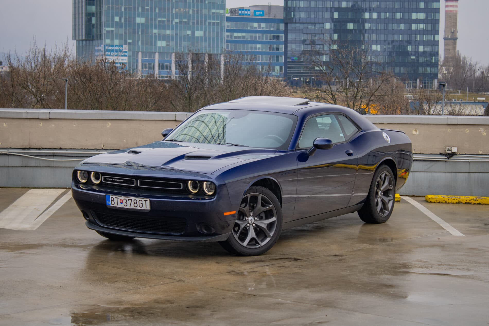 2015 Dodge Challenger, modrá kupé, 130 665 km