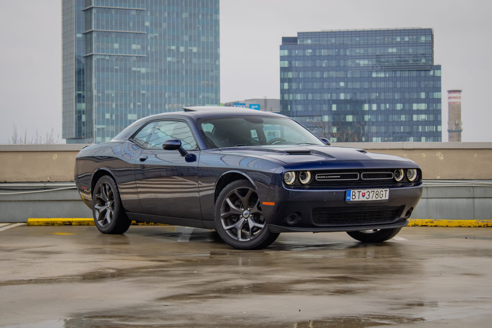 2015 Dodge Challenger, modrá kupé, 130 665 km