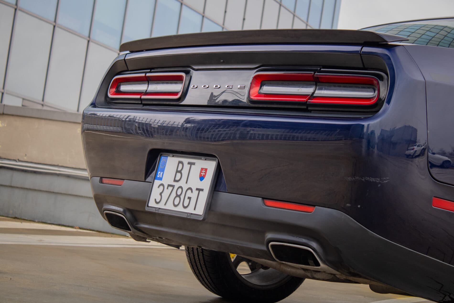 2015 Dodge Challenger, modrá kupé, 130 665 km