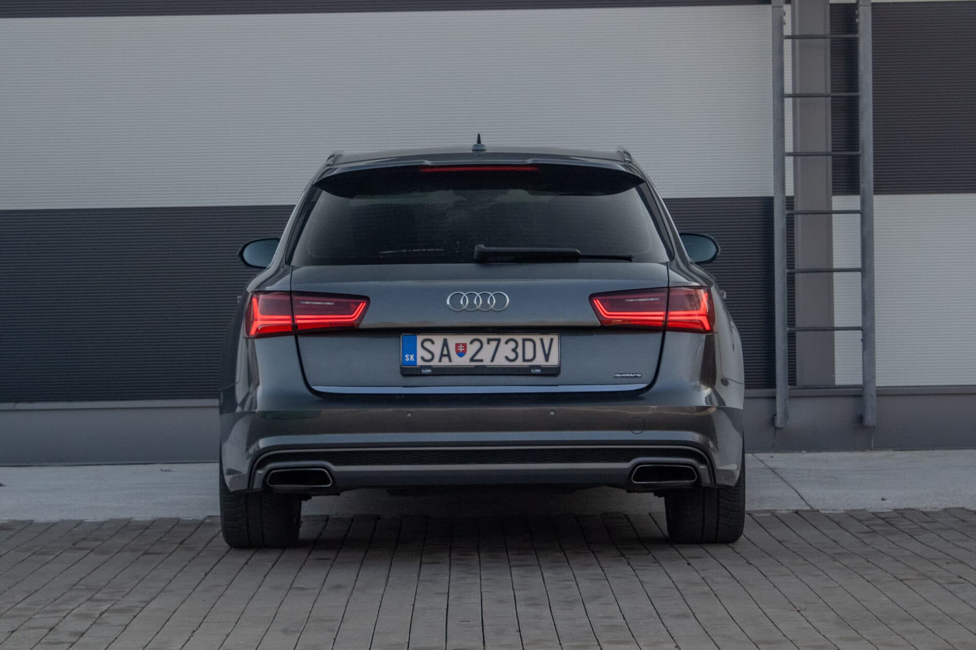 2016 AUDI A6, sivá kombi, 289 001 km
