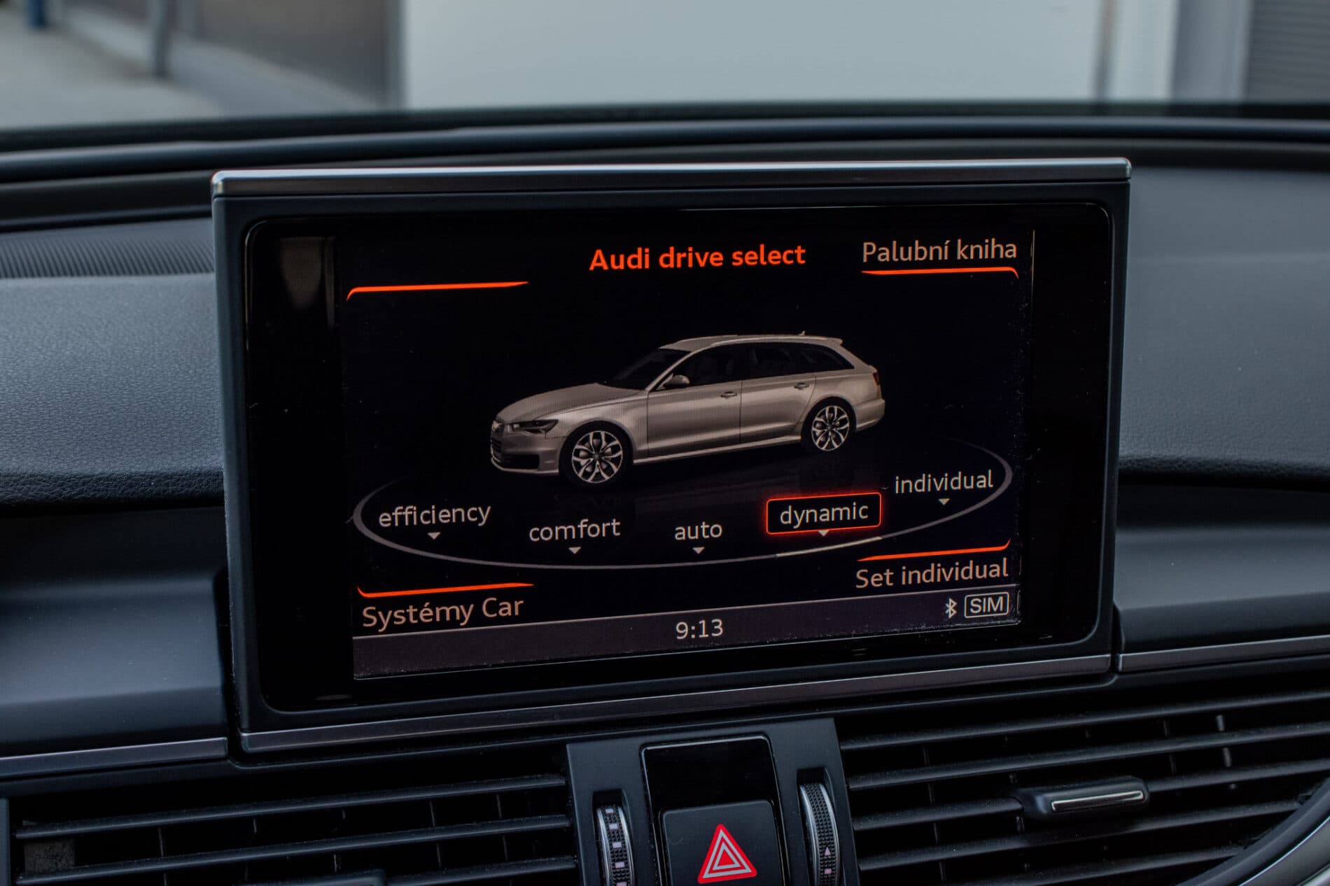 2016 AUDI A6, sivá kombi, 289 001 km