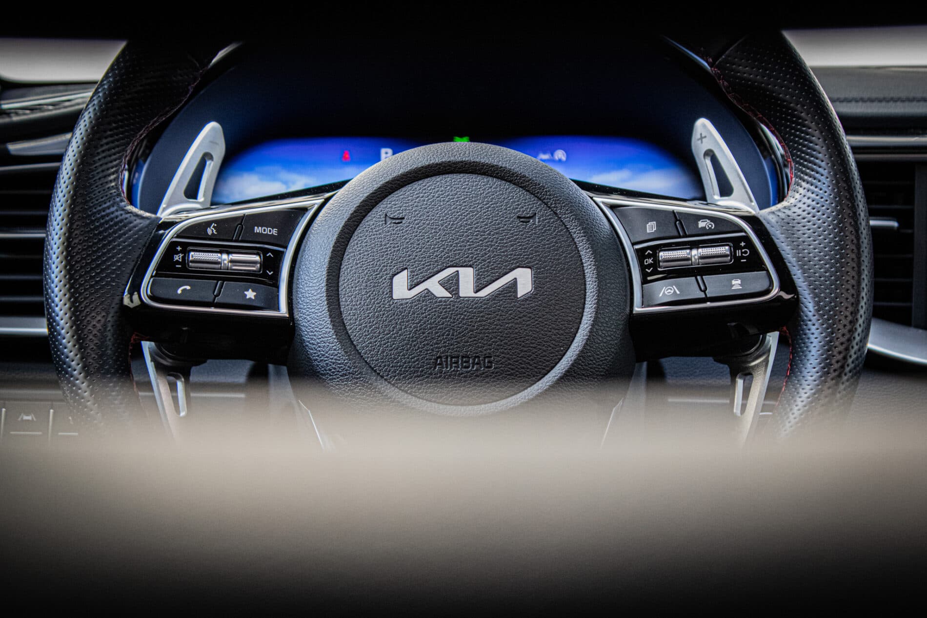 2023 Kia ProCeed GT, oranžová hatchback, 73 801 km