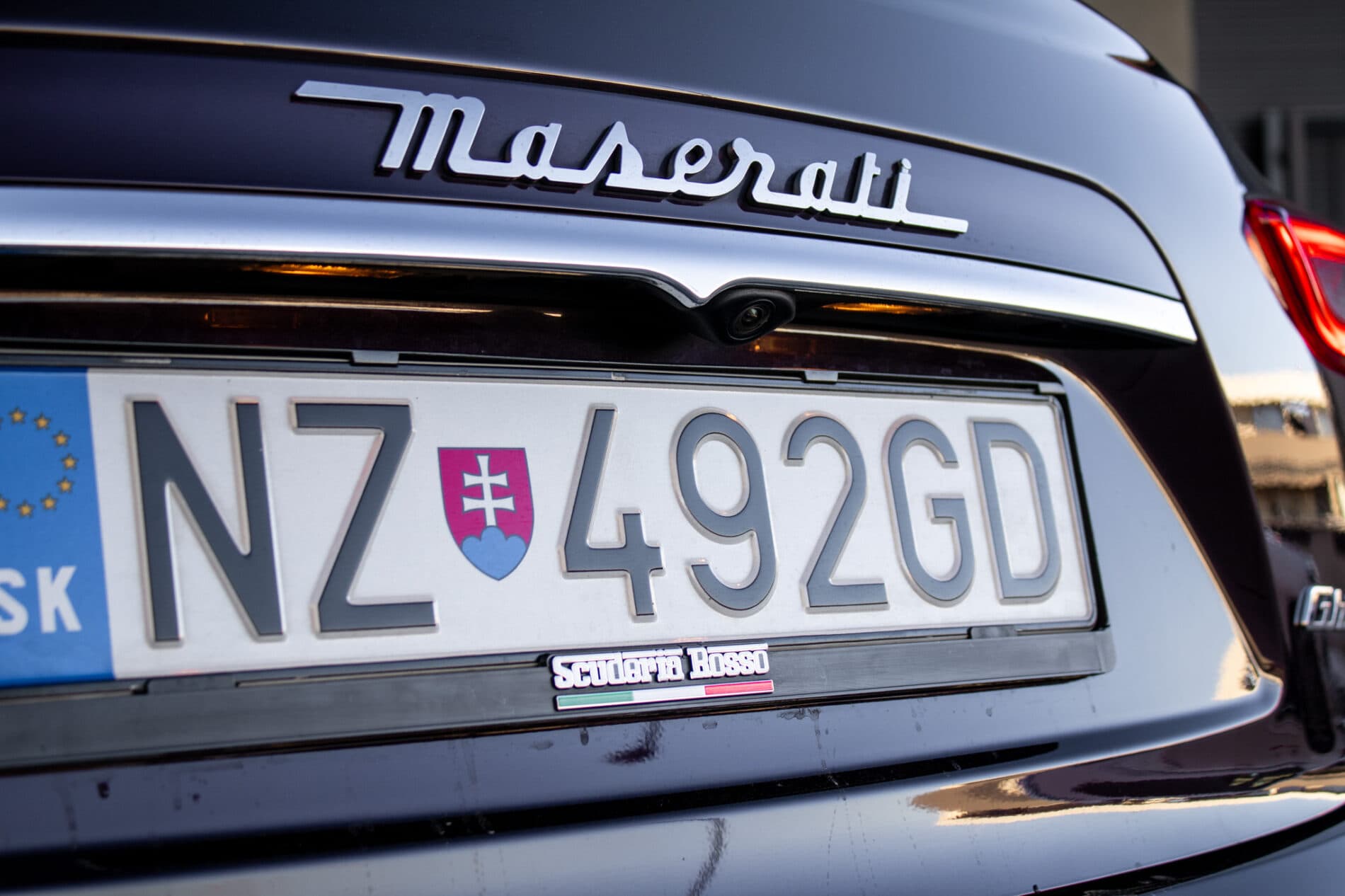 2015 Maserati Ghibli, červená sedan, 108 508 km