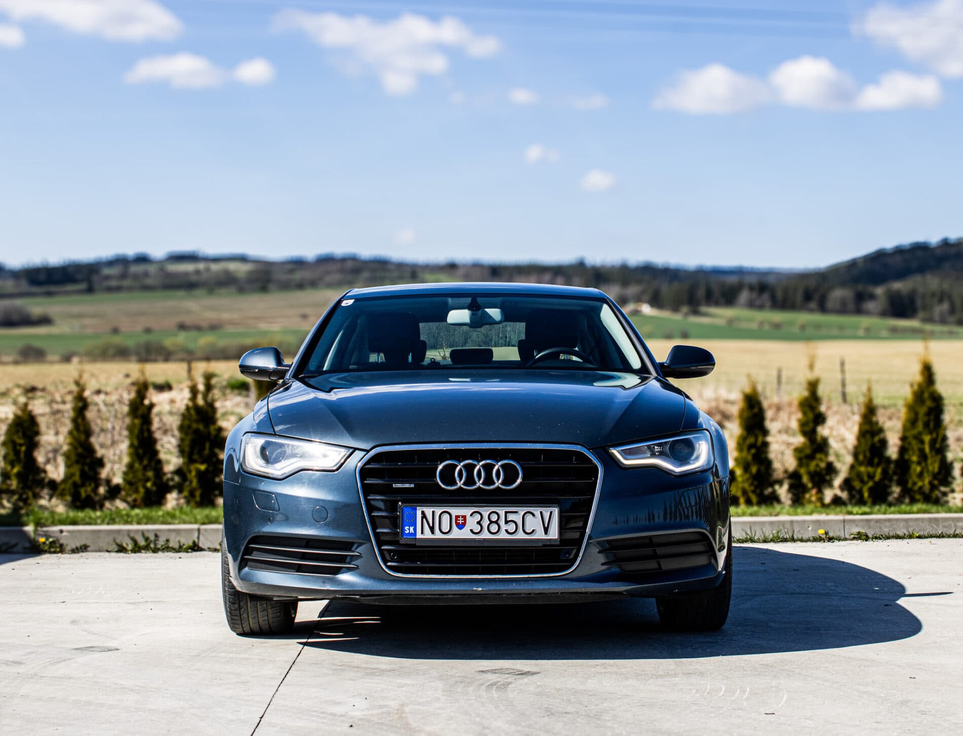 2014 AUDI A6, sivá sedan, 291 885 km