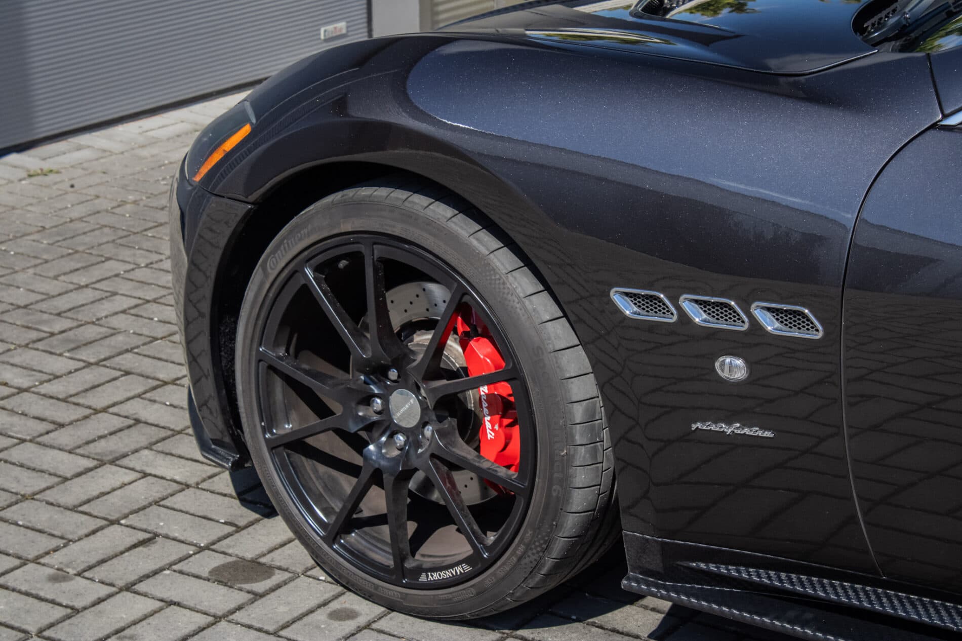 2008 Maserati GranTurismo, sivá kupé, 93 880 km