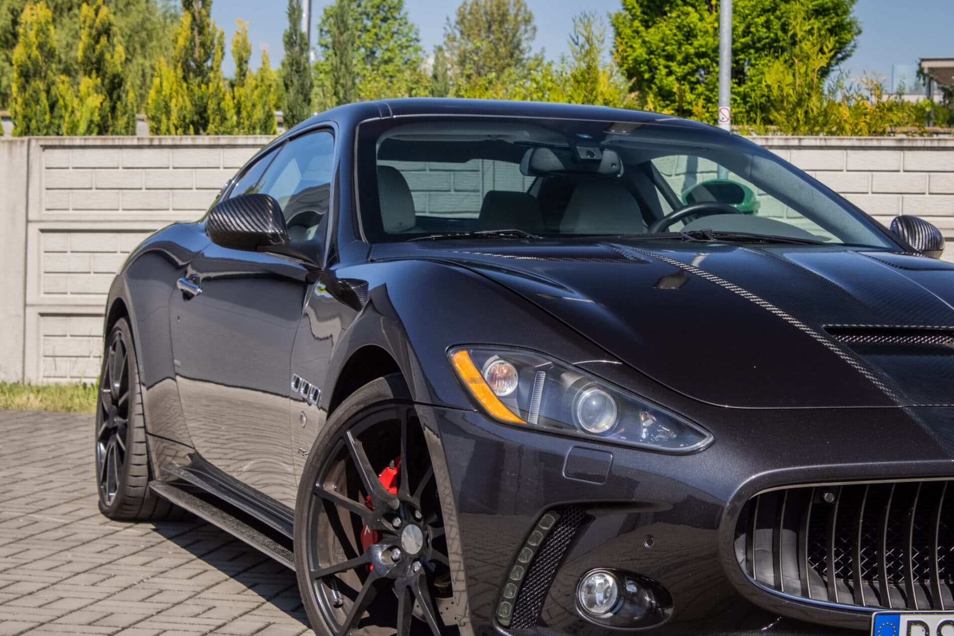 2008 Maserati GranTurismo, sivá kupé, 93 880 km