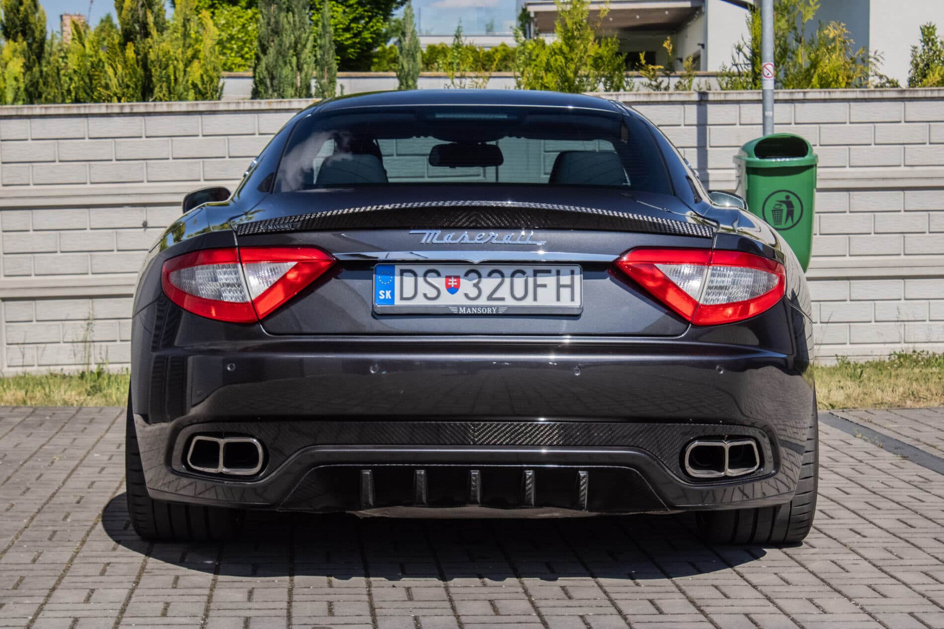 2008 Maserati GranTurismo, sivá kupé, 93 880 km