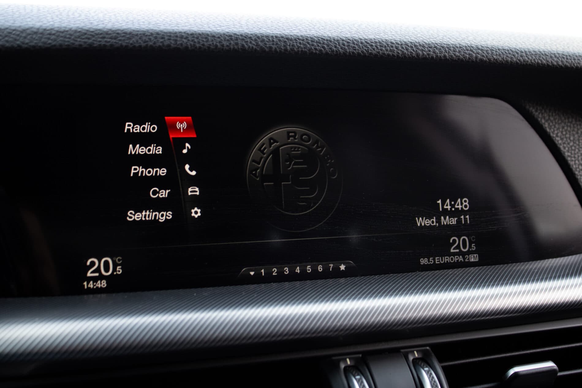 2018 Alfa Romeo Stelvio, modrá suv, 64 771 km