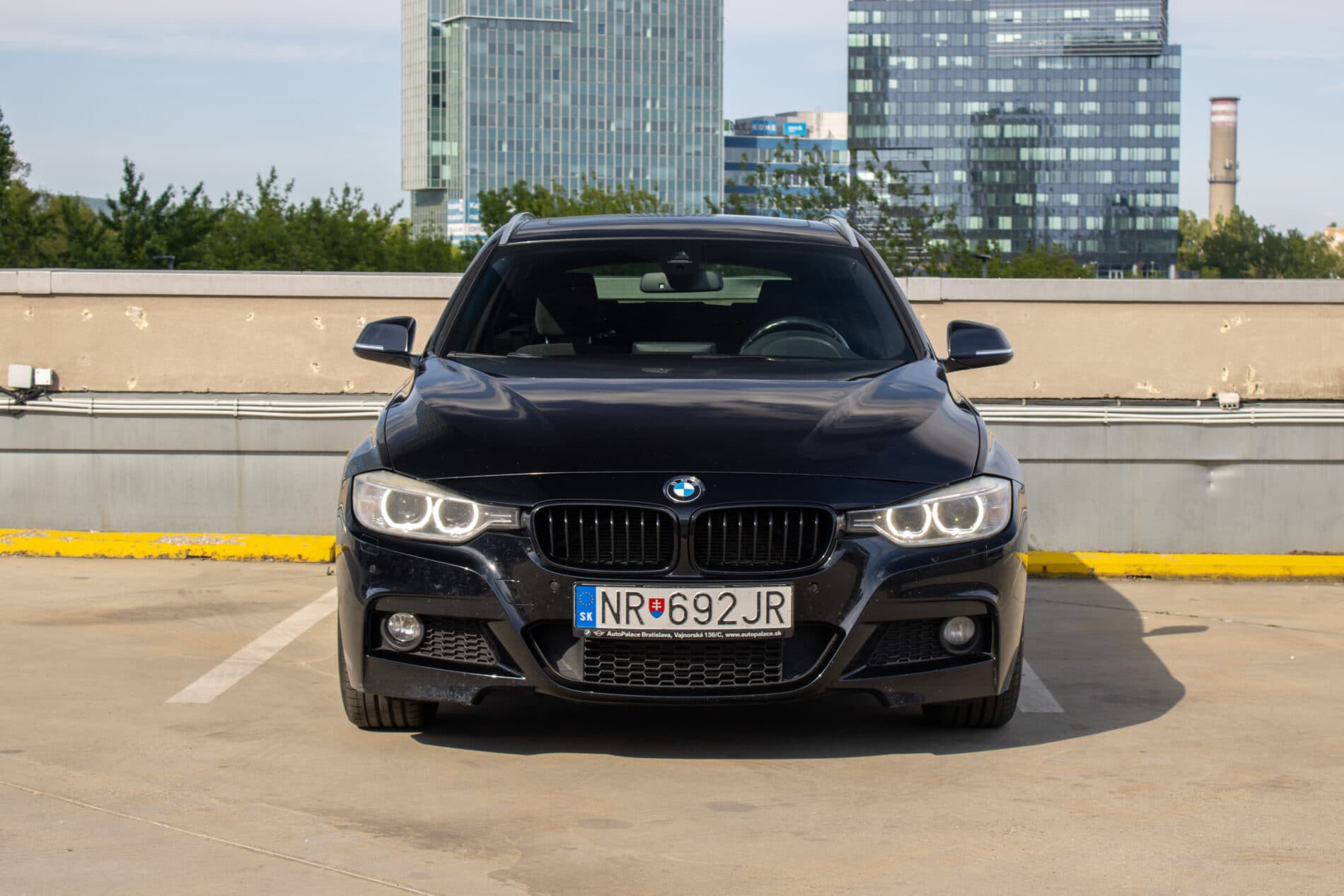 2012 BMW 330d, čierna kombi, 328 280 km