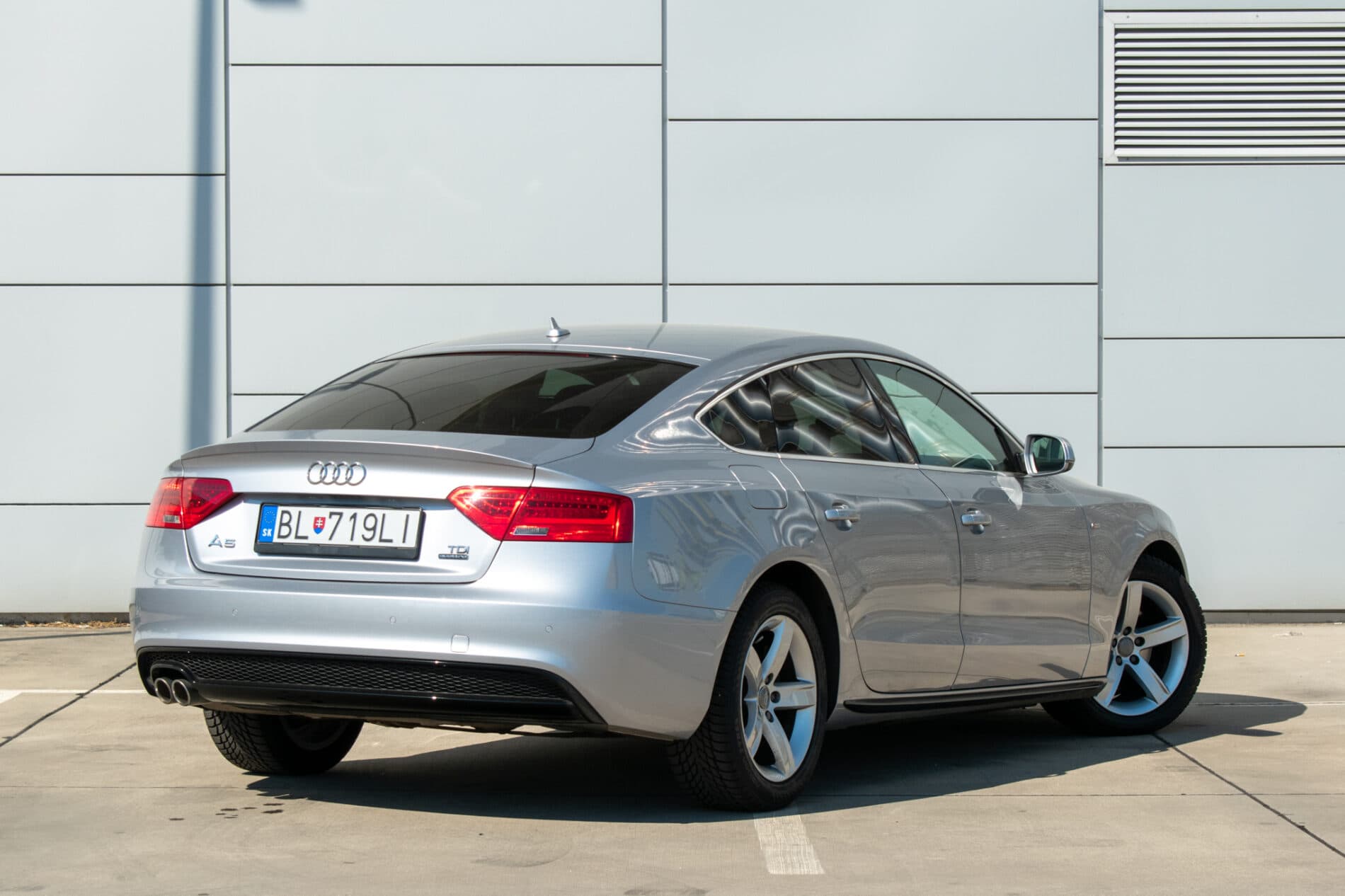 2016 AUDI A5, strieborná, 111 053 km