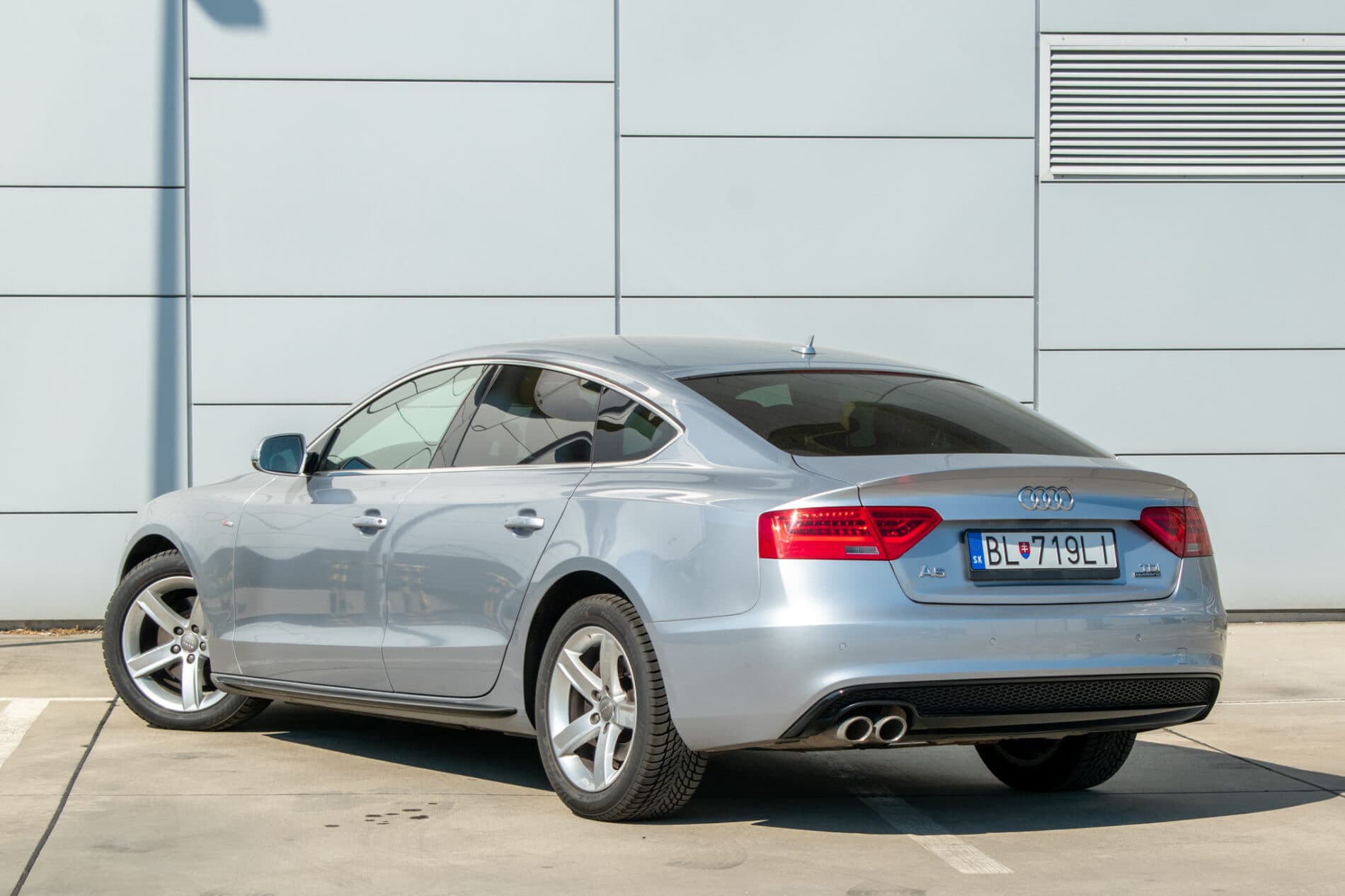 2016 AUDI A5, strieborná, 111 053 km