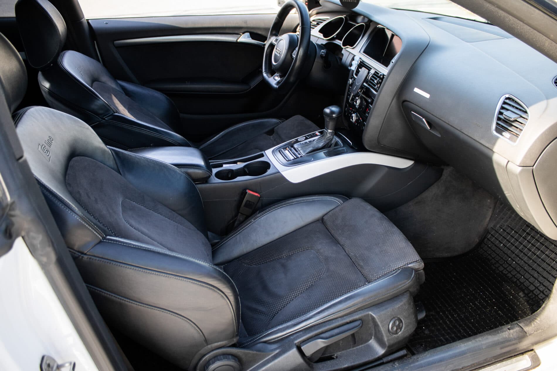 2013 AUDI A5, biela kupé, 266 905 km