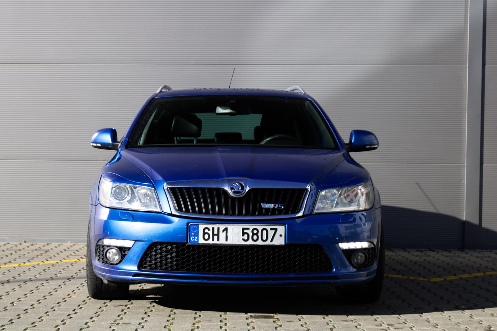 2009 Skoda Octavia RS, modrá kombi, 340 000 km