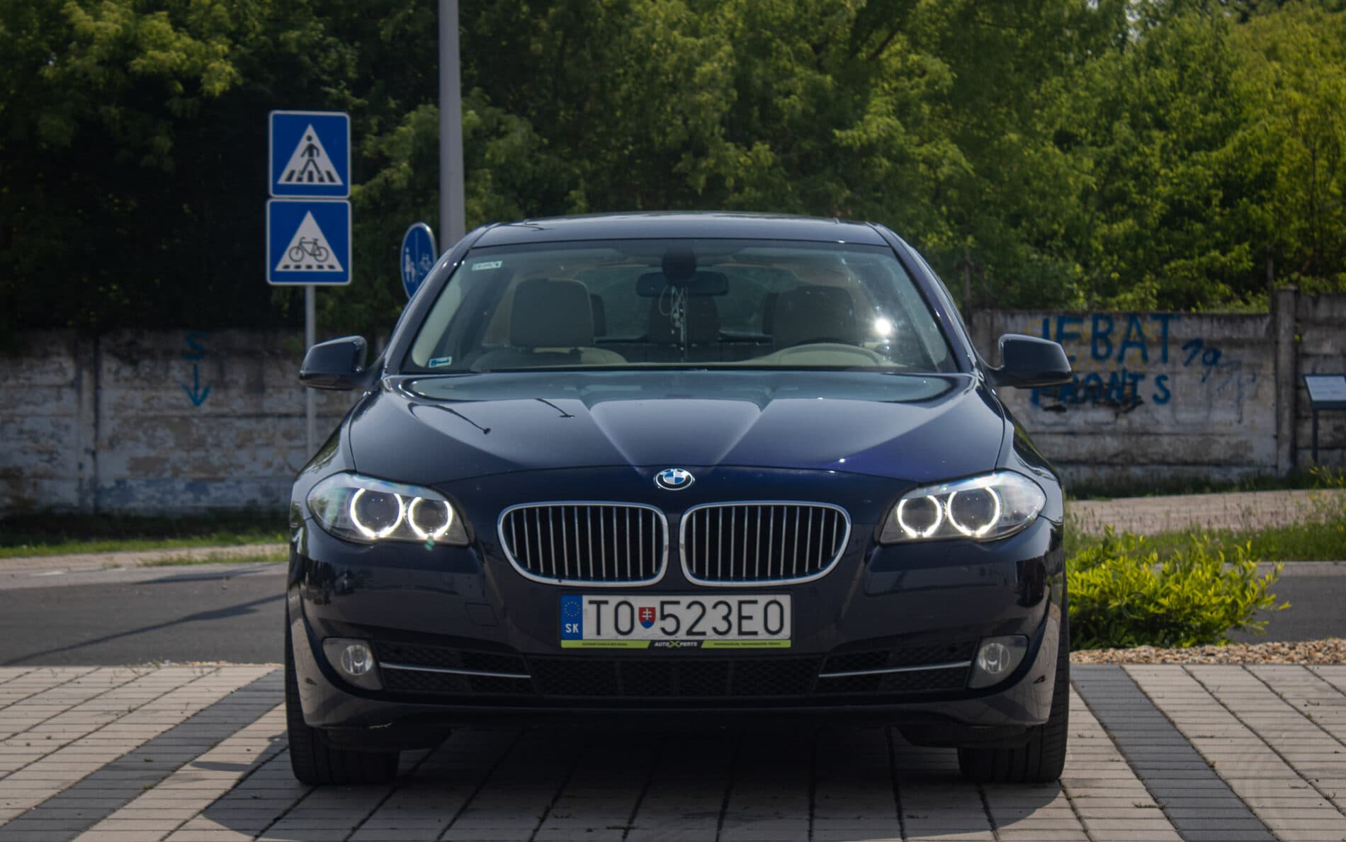 2011 BMW 530d, modrá kombi, 296 430 km