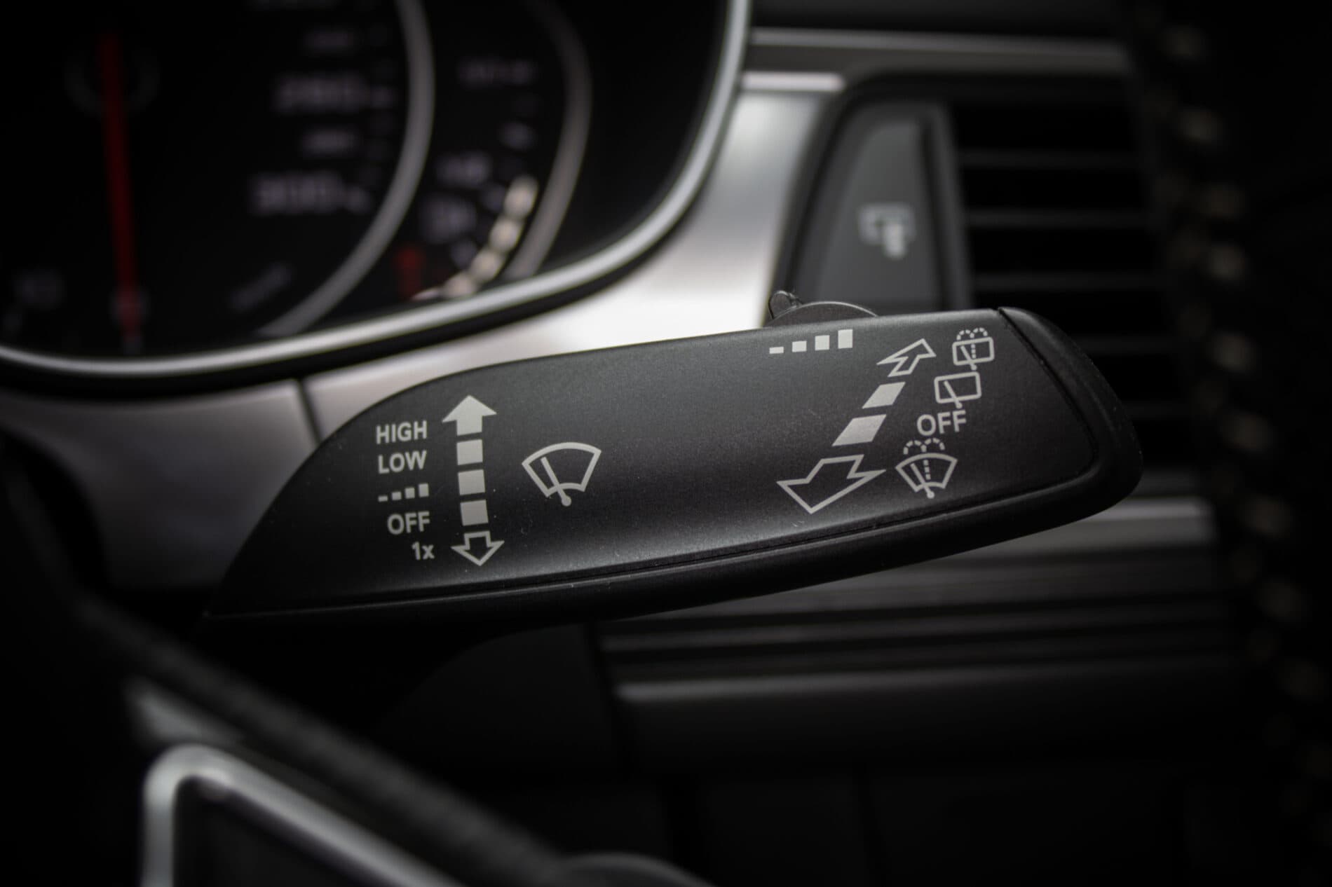 2016 AUDI A6, modrá kombi, 147 597 km