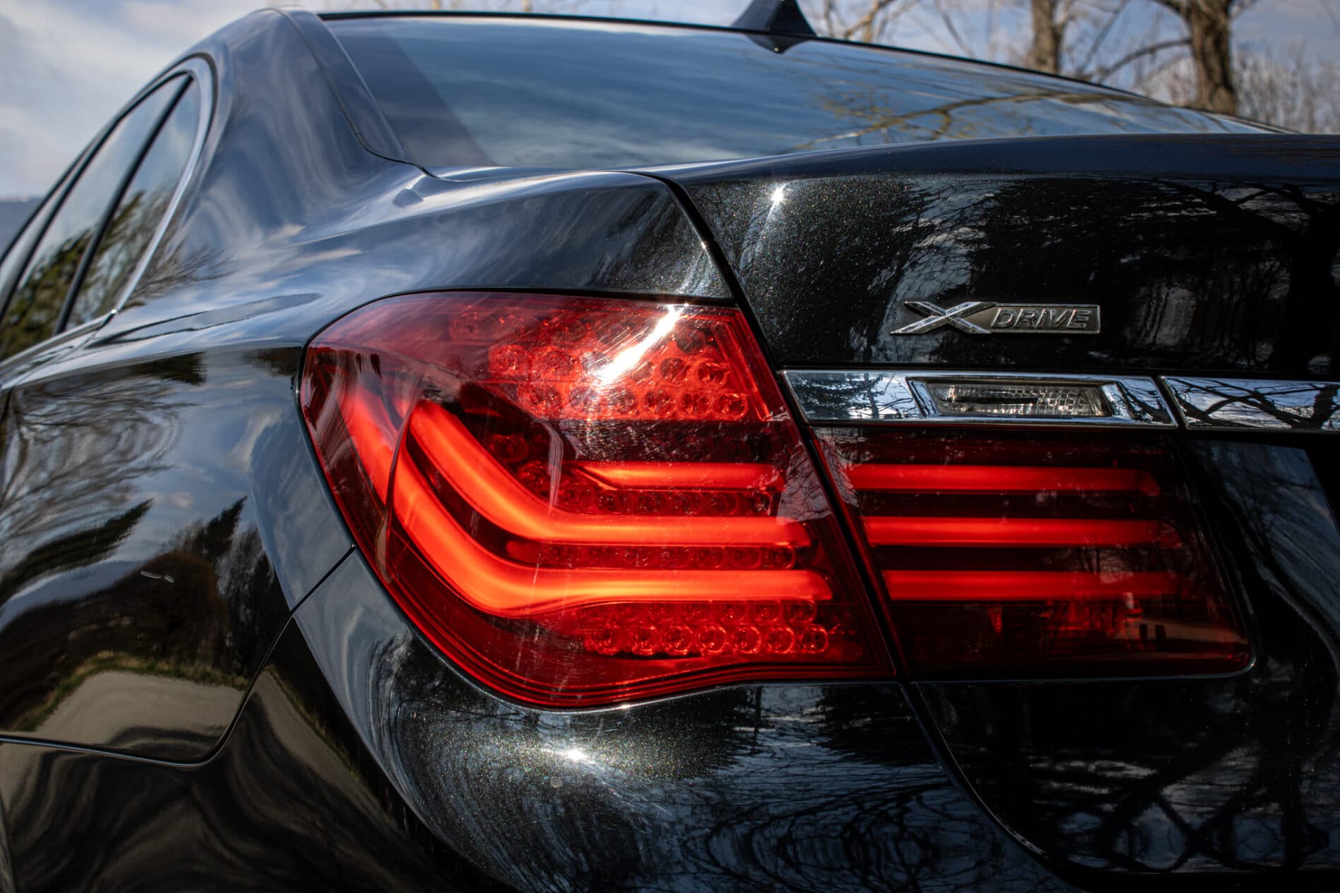 2013 BMW 750d, čierna sedan, 231 861 km