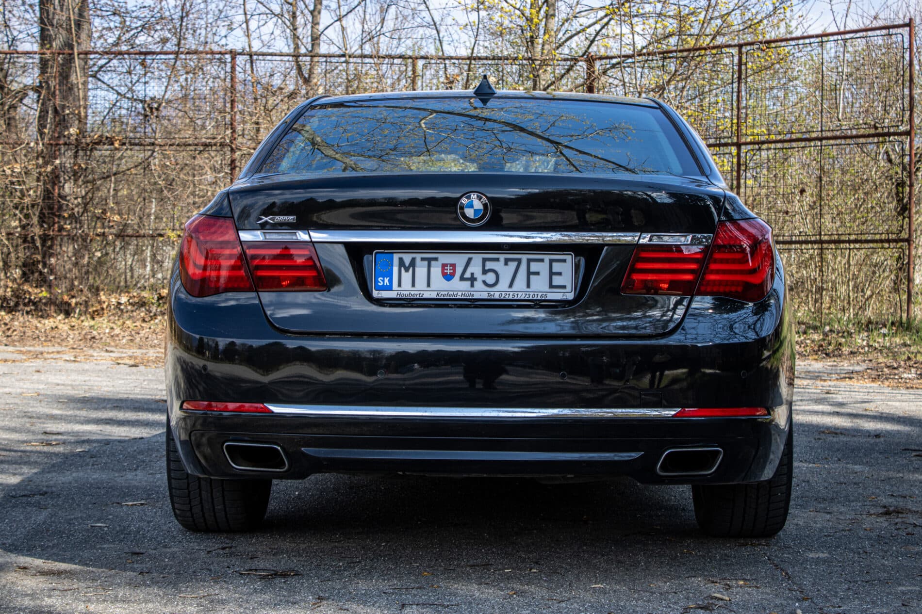 2013 BMW 750d, čierna sedan, 231 861 km
