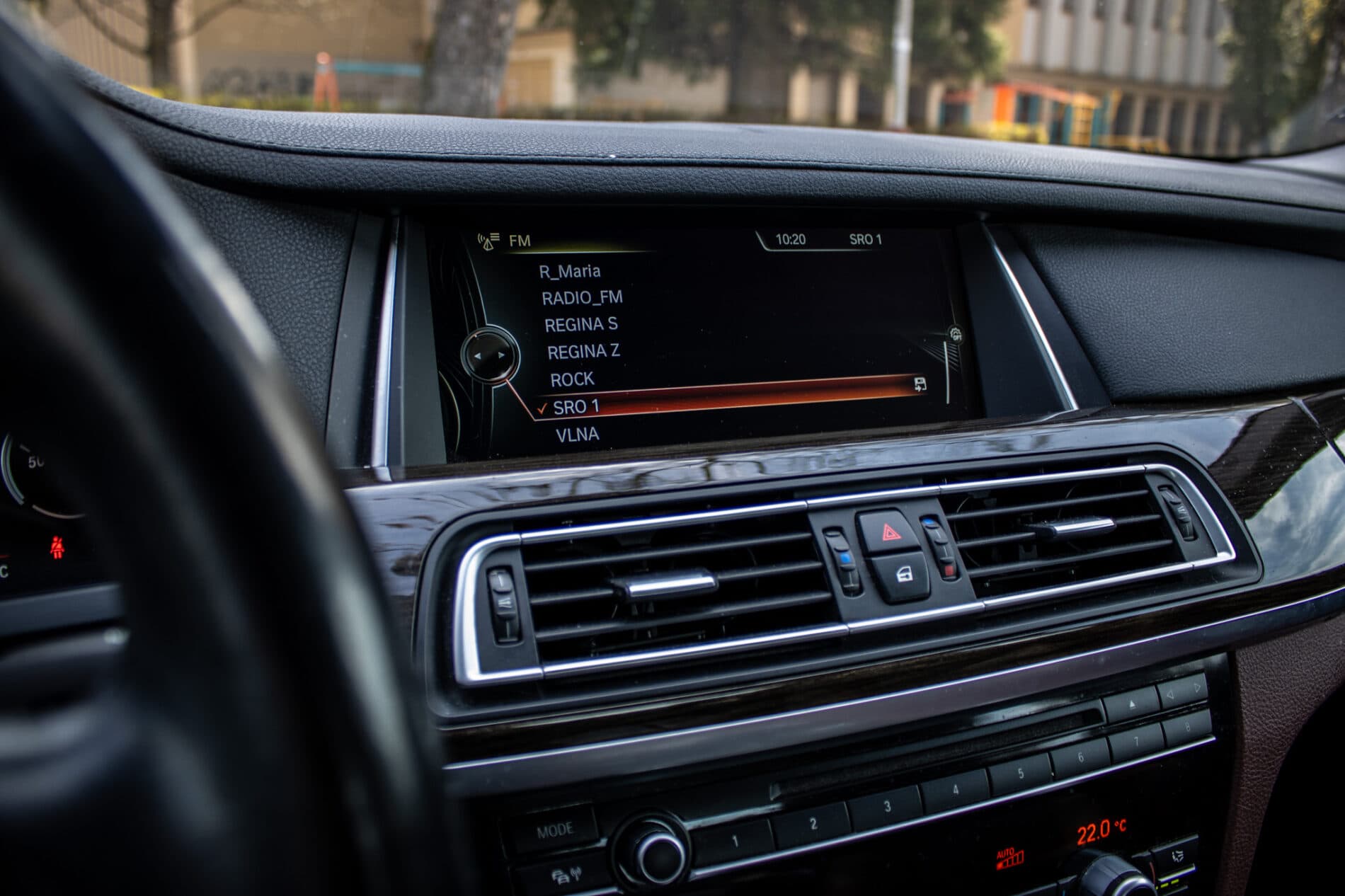2013 BMW 750d, čierna sedan, 231 861 km