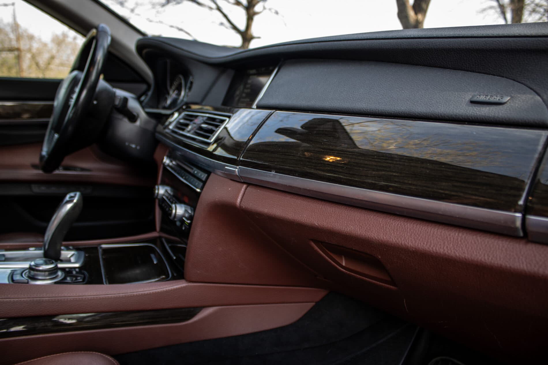 2013 BMW 750d, čierna sedan, 231 861 km