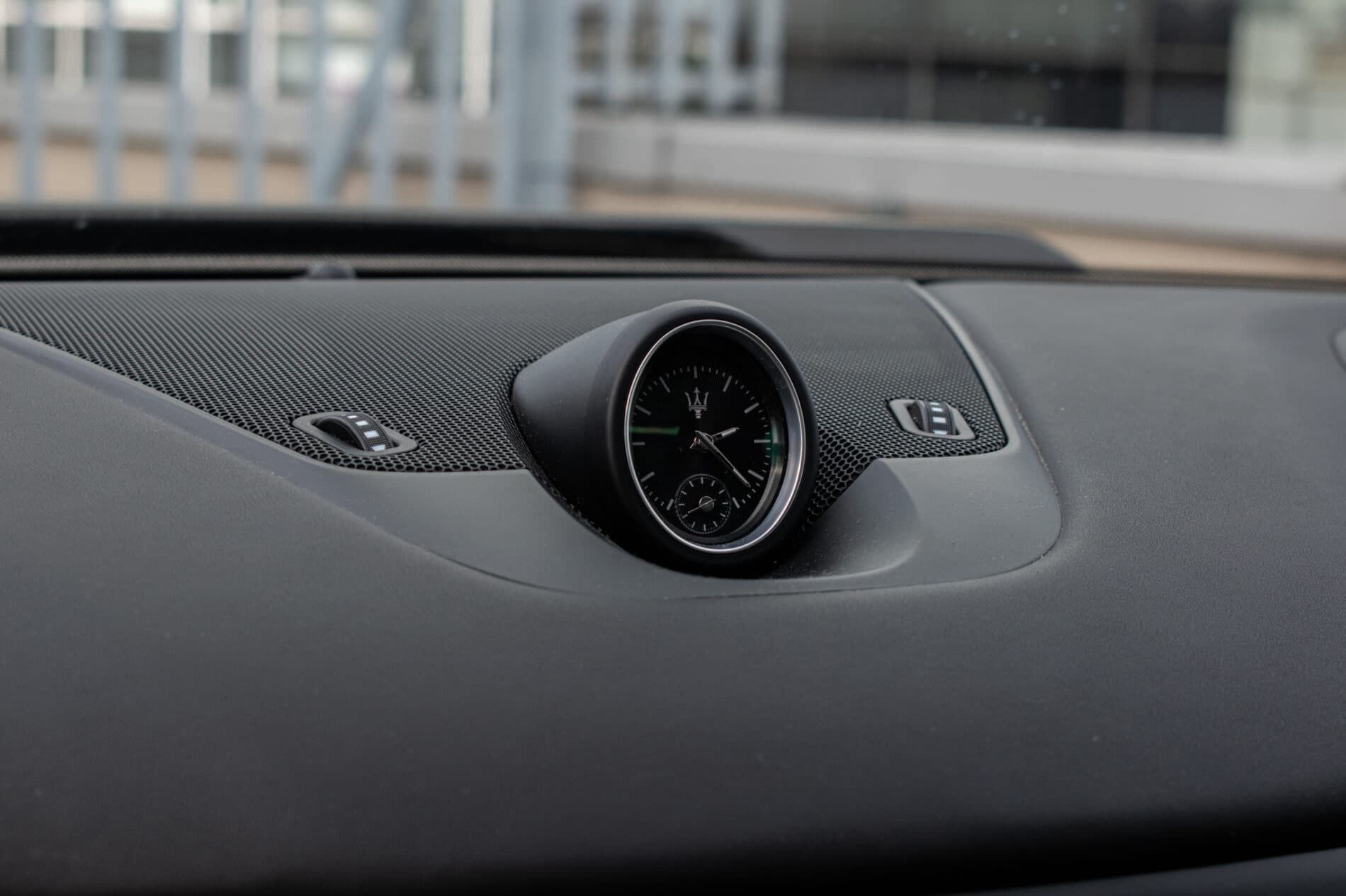 2019 Maserati Levante, biela suv, 85 819 km