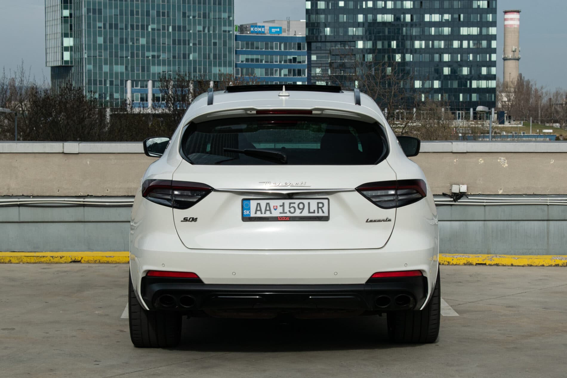 2019 Maserati Levante, biela suv, 85 819 km