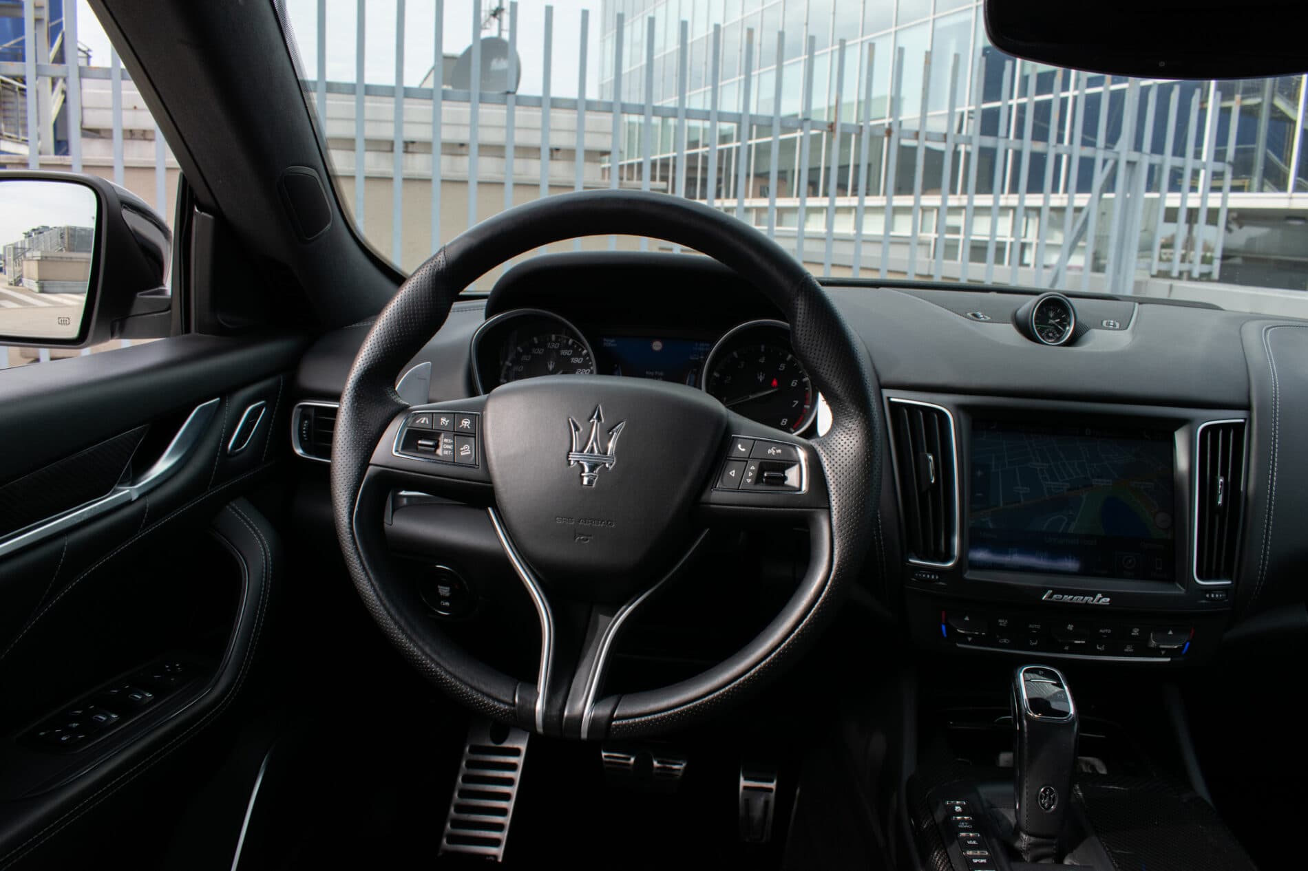 2019 Maserati Levante, biela suv, 85 819 km