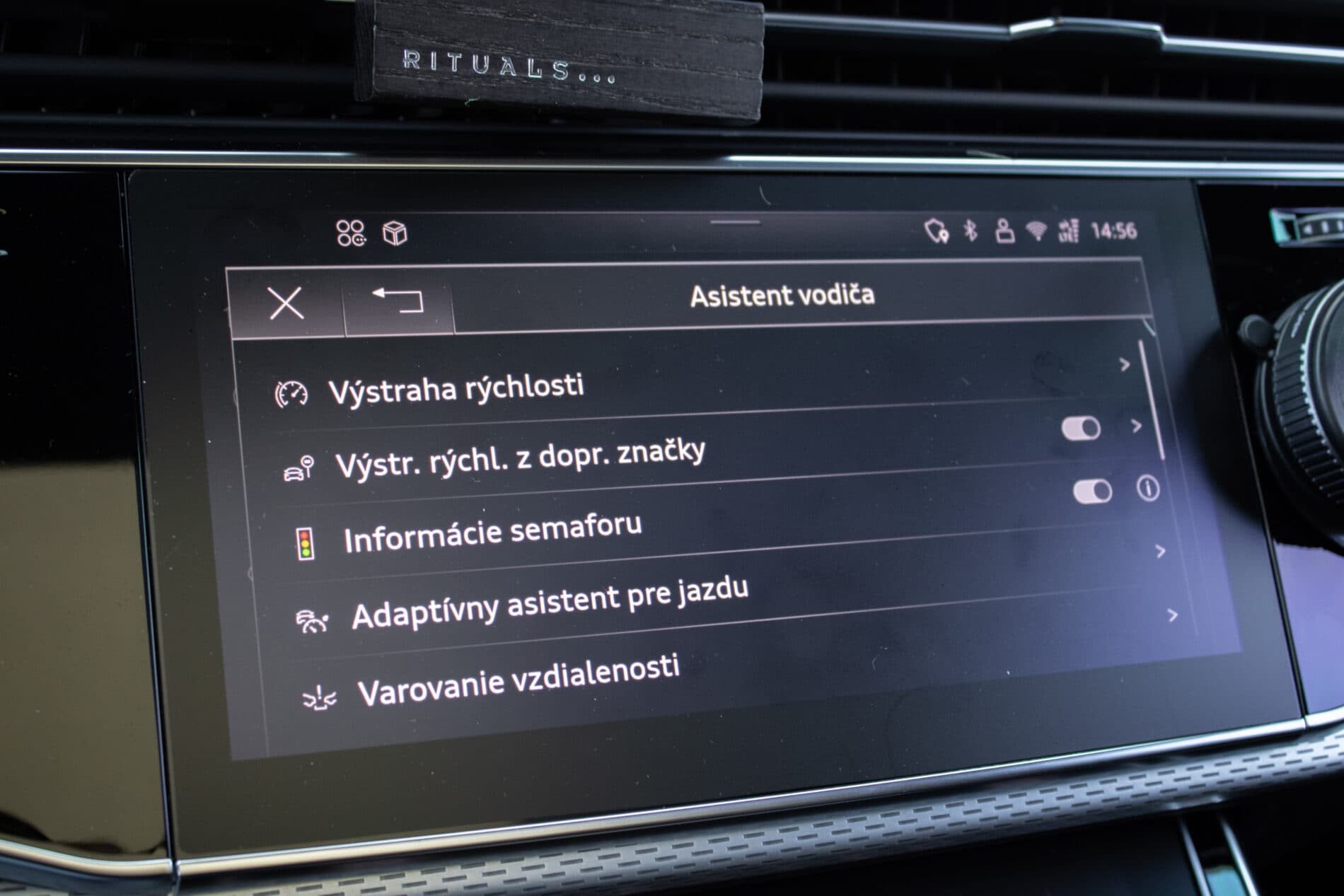 2025 AUDI SQ7, zelená suv, 36 219 km
