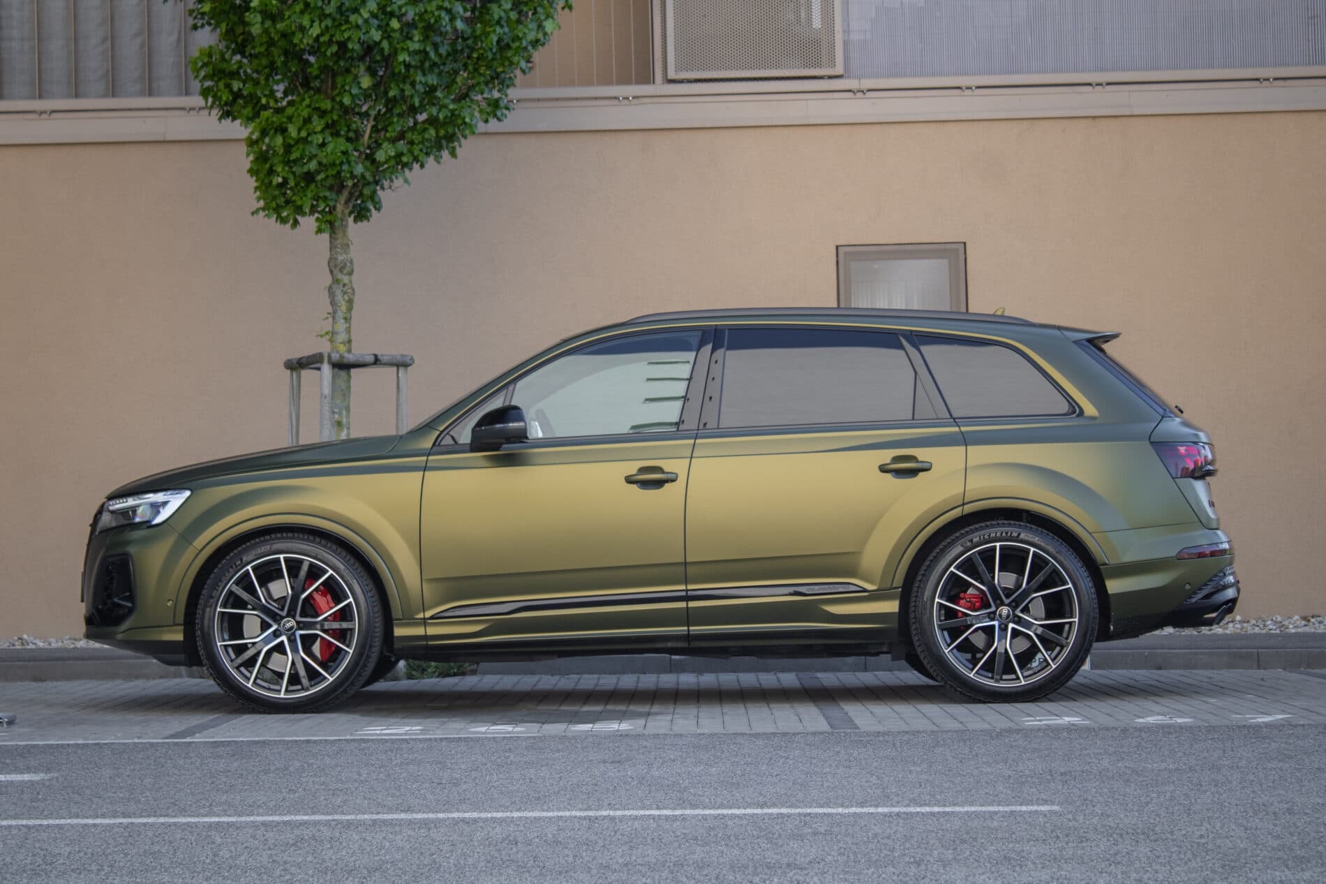 2025 AUDI SQ7, zelená suv, 36 219 km