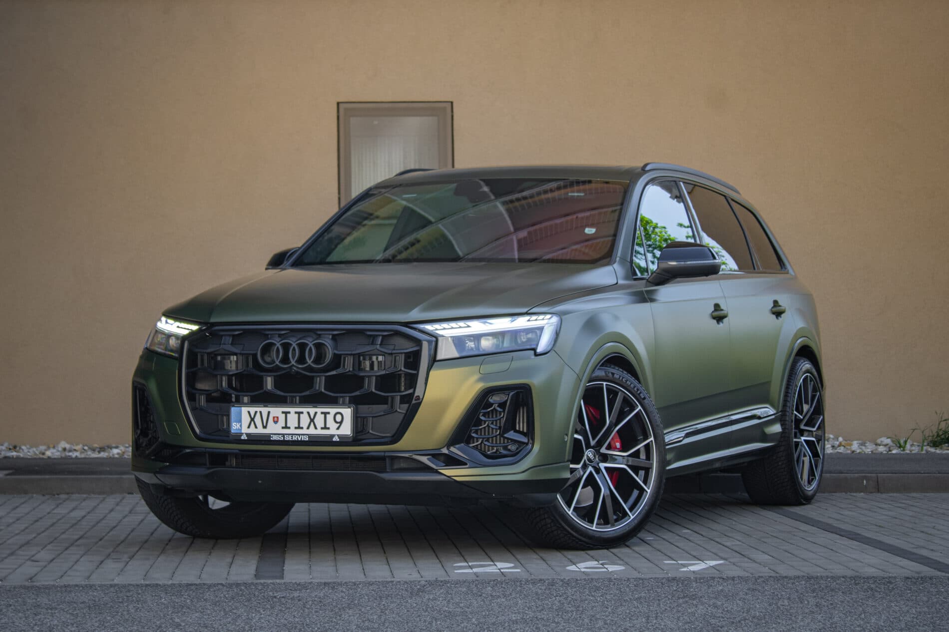 2025 AUDI SQ7