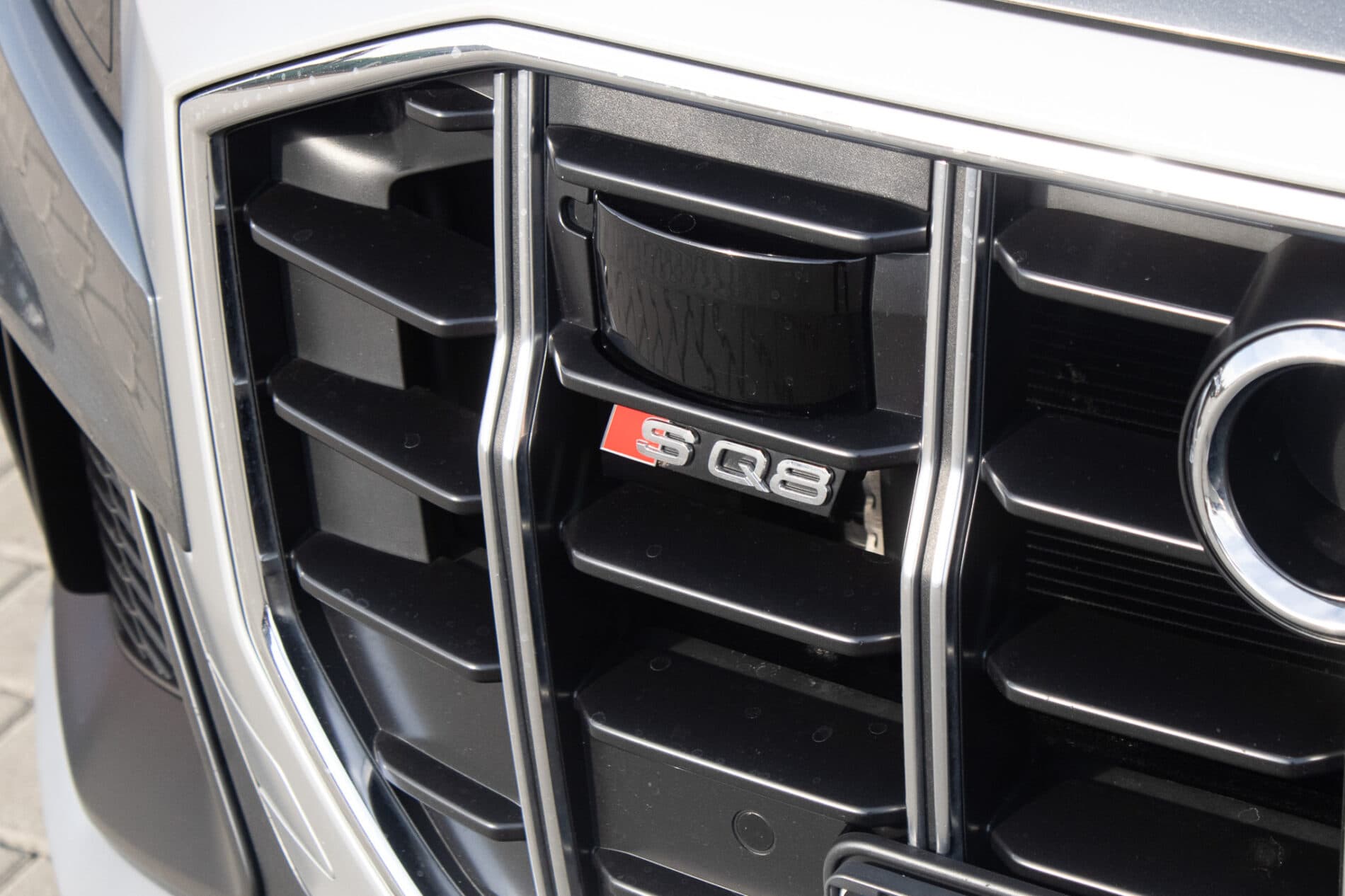 2021 AUDI SQ8, sivá suv, 122 000 km