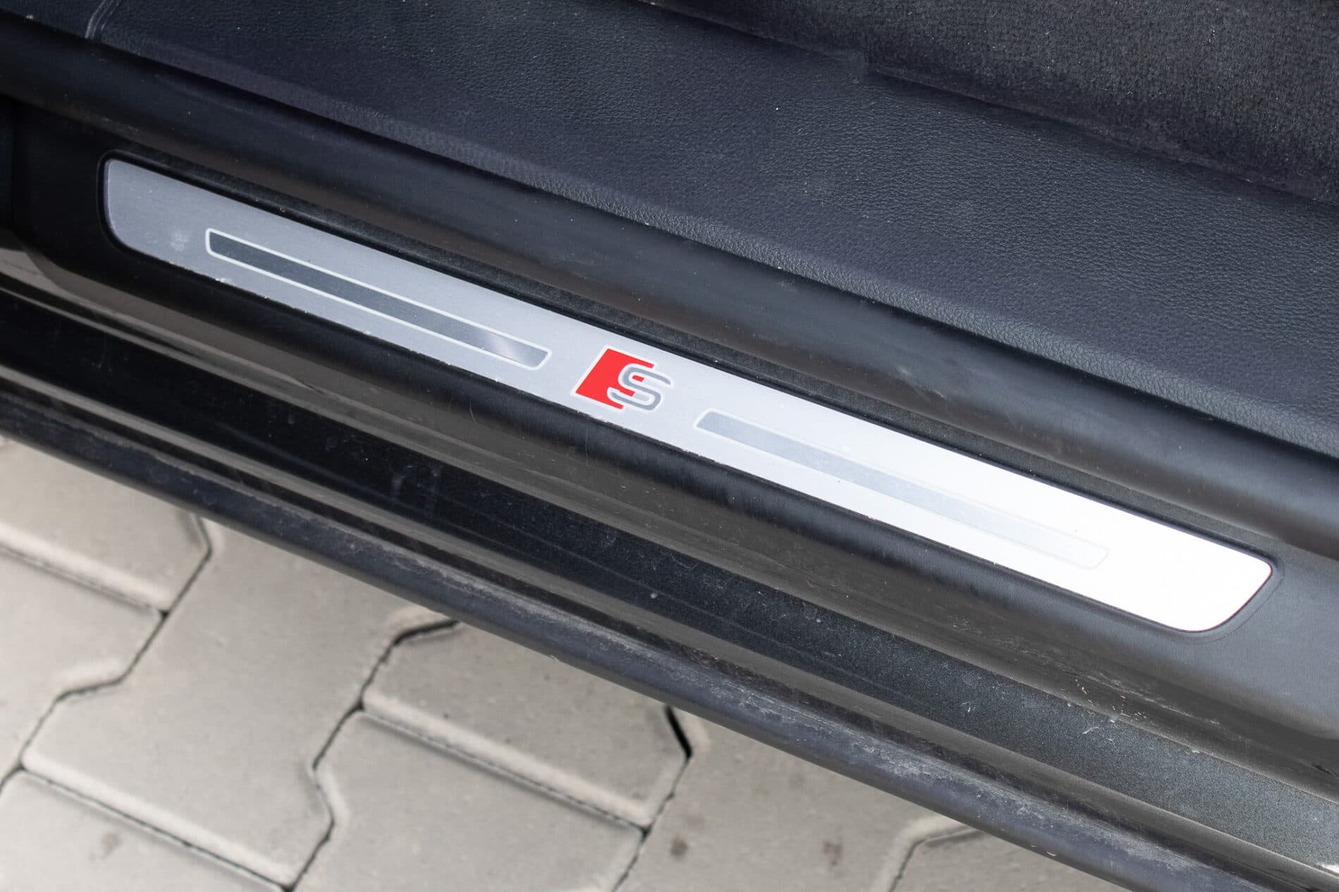 2021 AUDI SQ8, sivá suv, 122 000 km