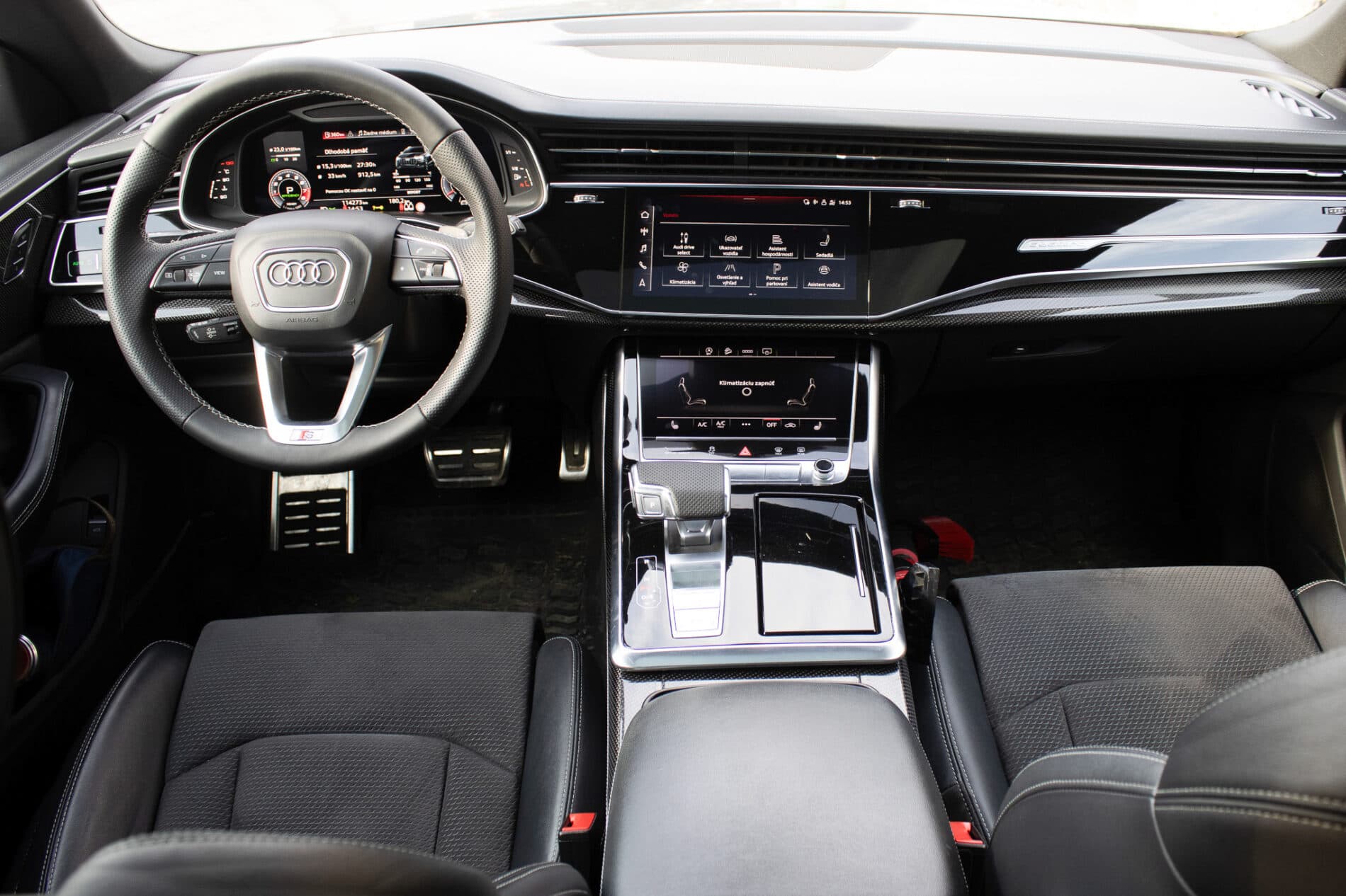 2021 AUDI SQ8, sivá suv, 122 000 km