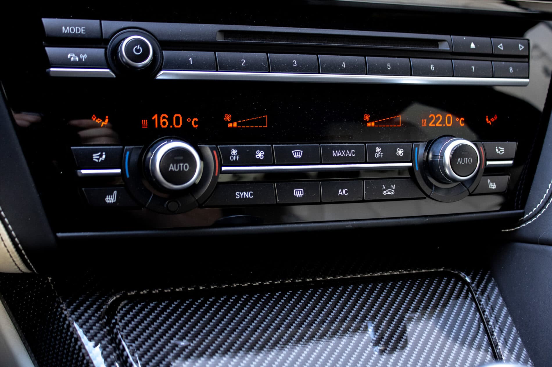 2017 BMW M6, sivá sedan, 30 396 km
