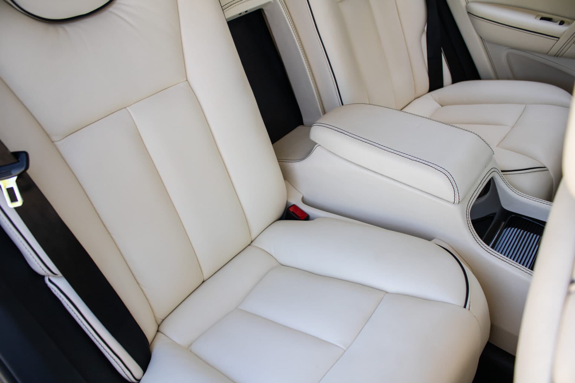 2008 Porsche Cayenne Turbo, čierna suv, 67 427 km