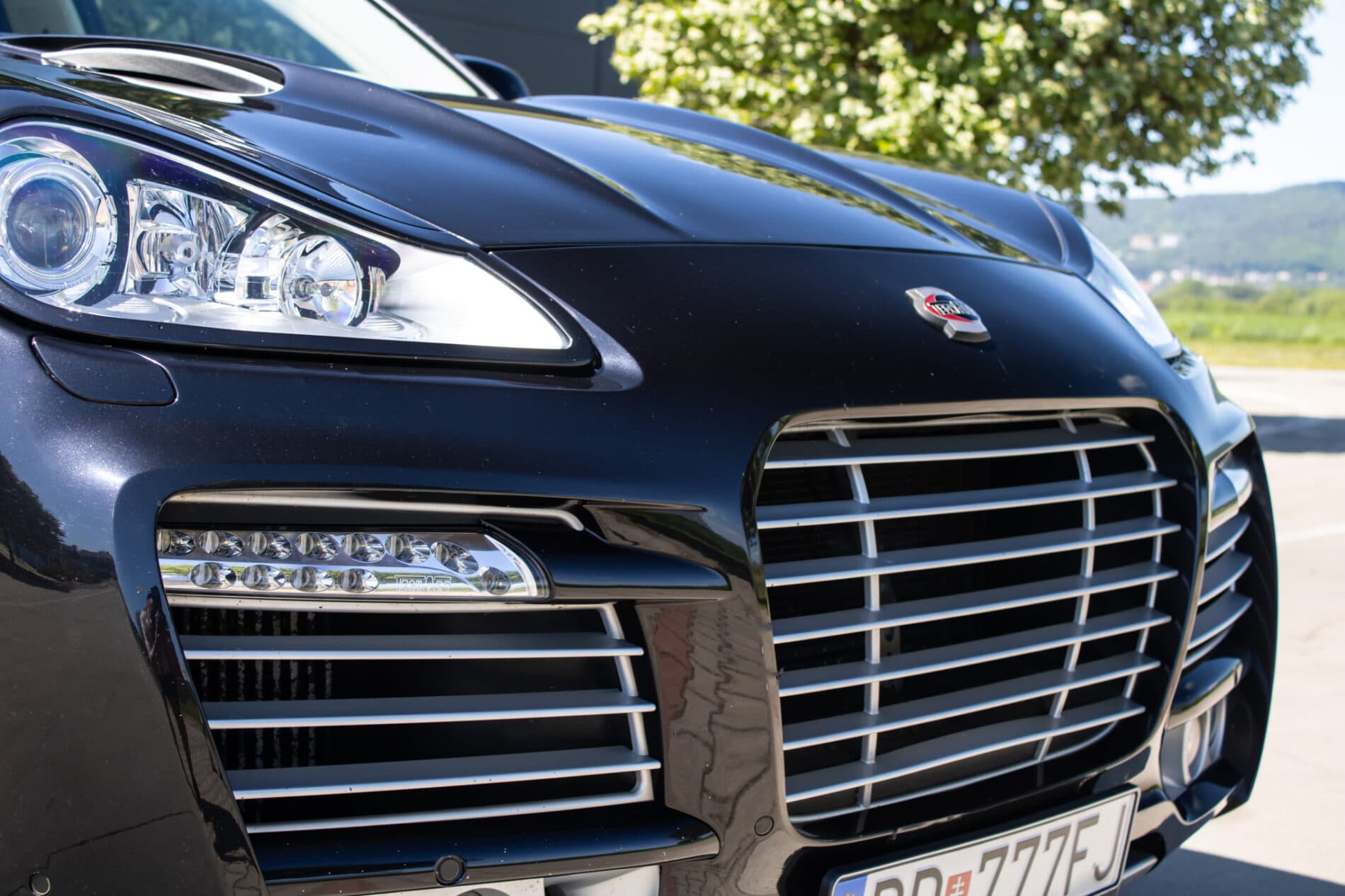 2008 Porsche Cayenne Turbo, čierna suv, 67 427 km