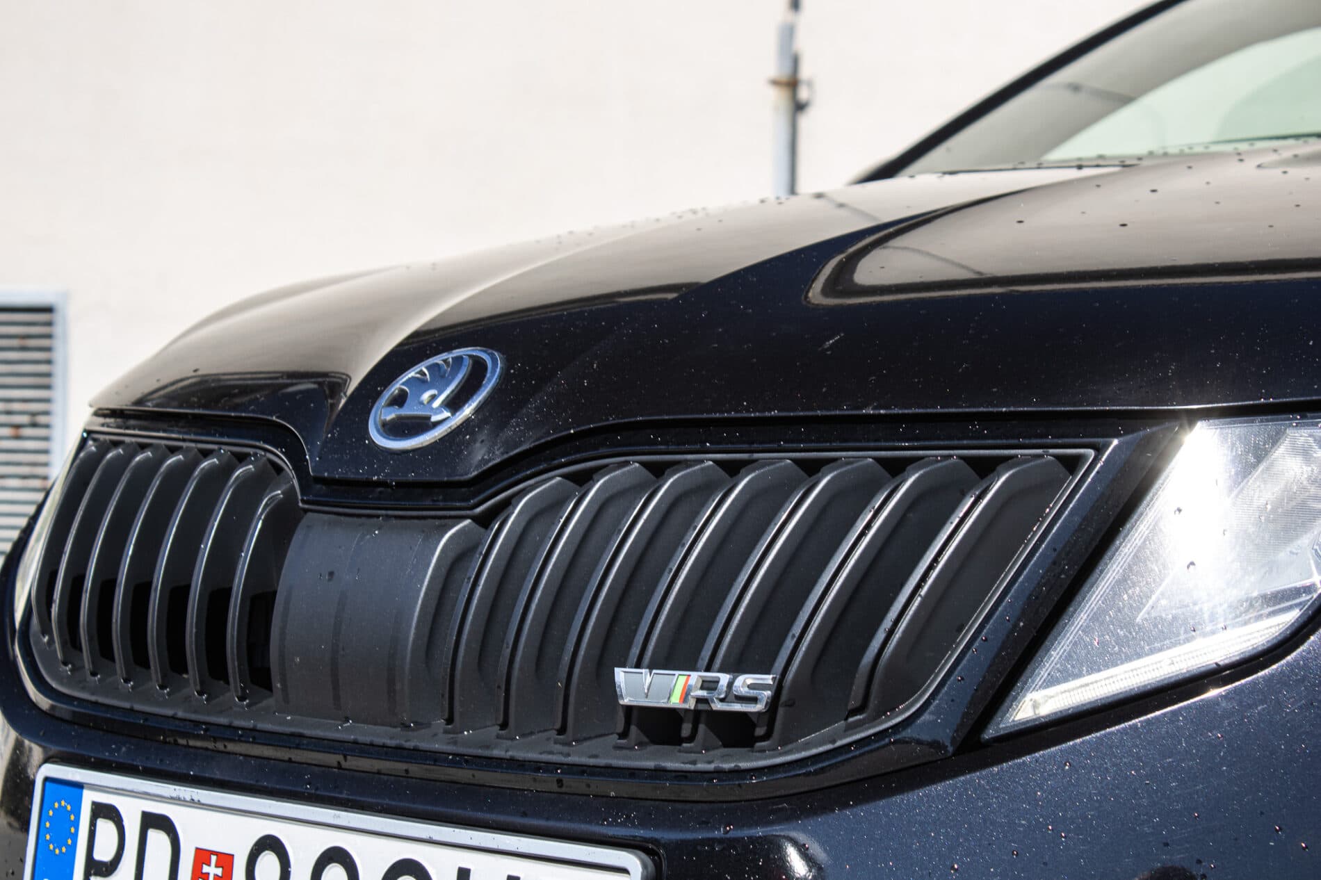 2017 Skoda Octavia RS, čierna kombi, 216 446 km