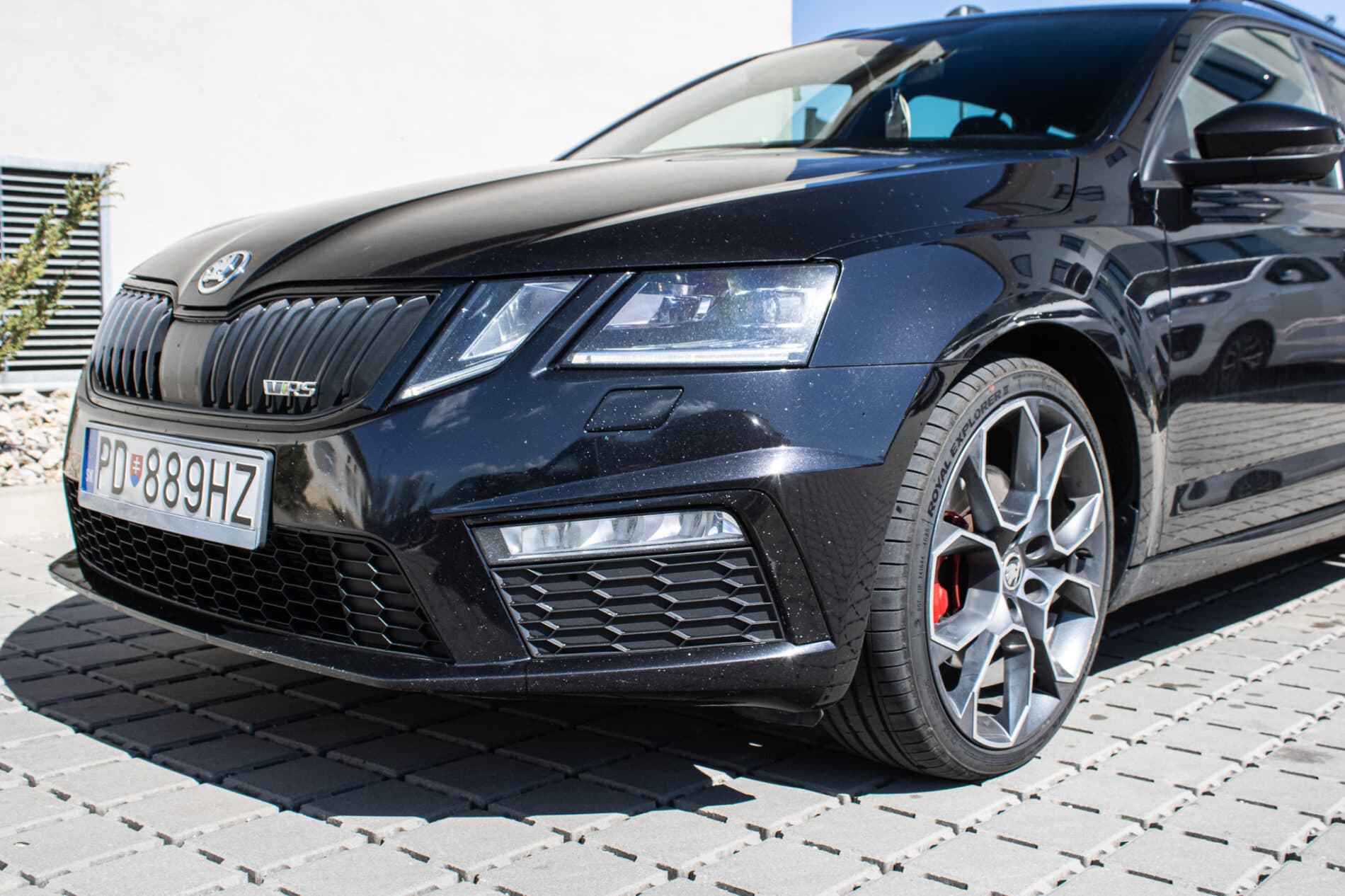 2017 Skoda Octavia RS, čierna kombi, 216 446 km