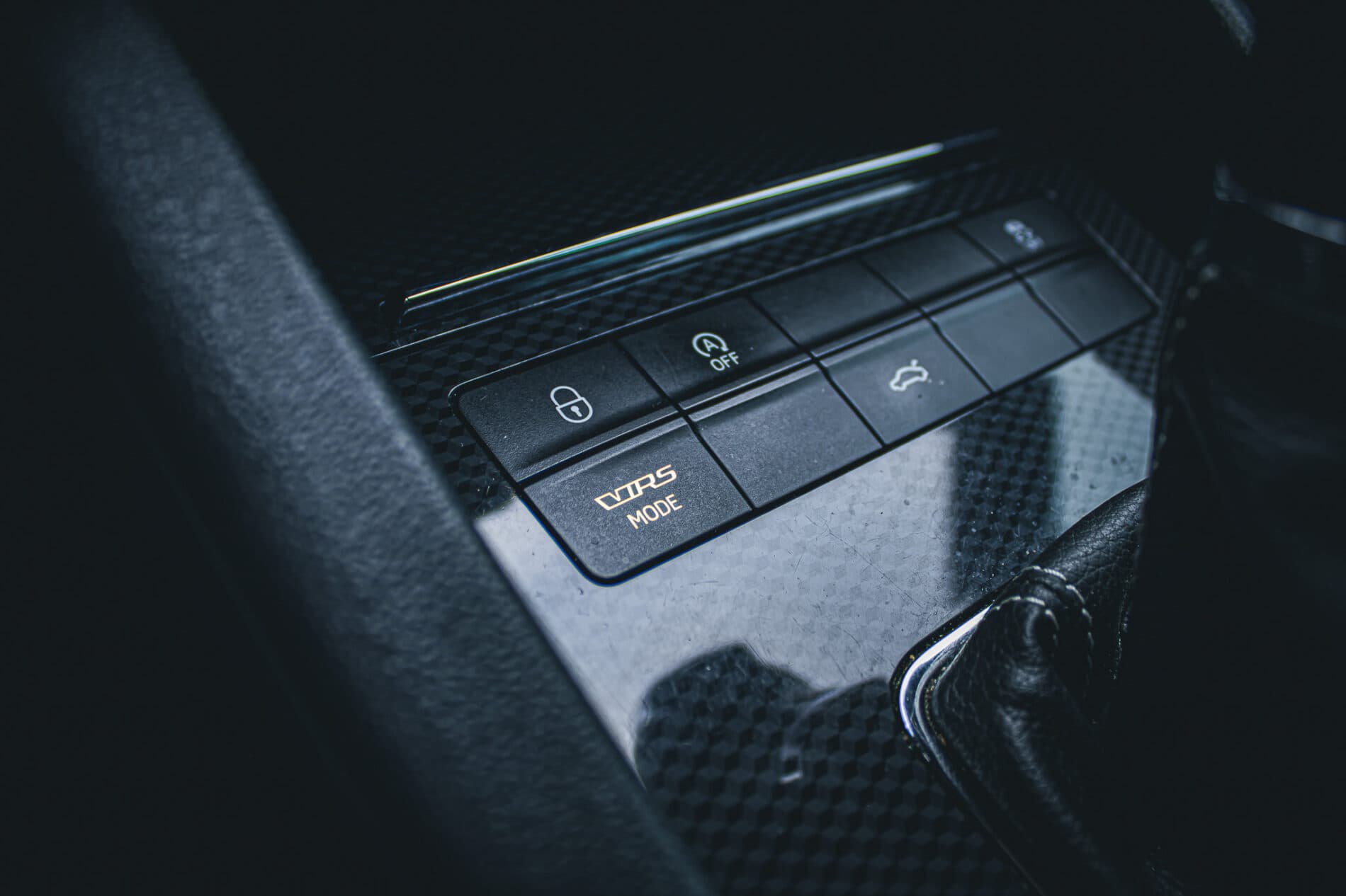 2017 Skoda Octavia RS, čierna kombi, 216 446 km