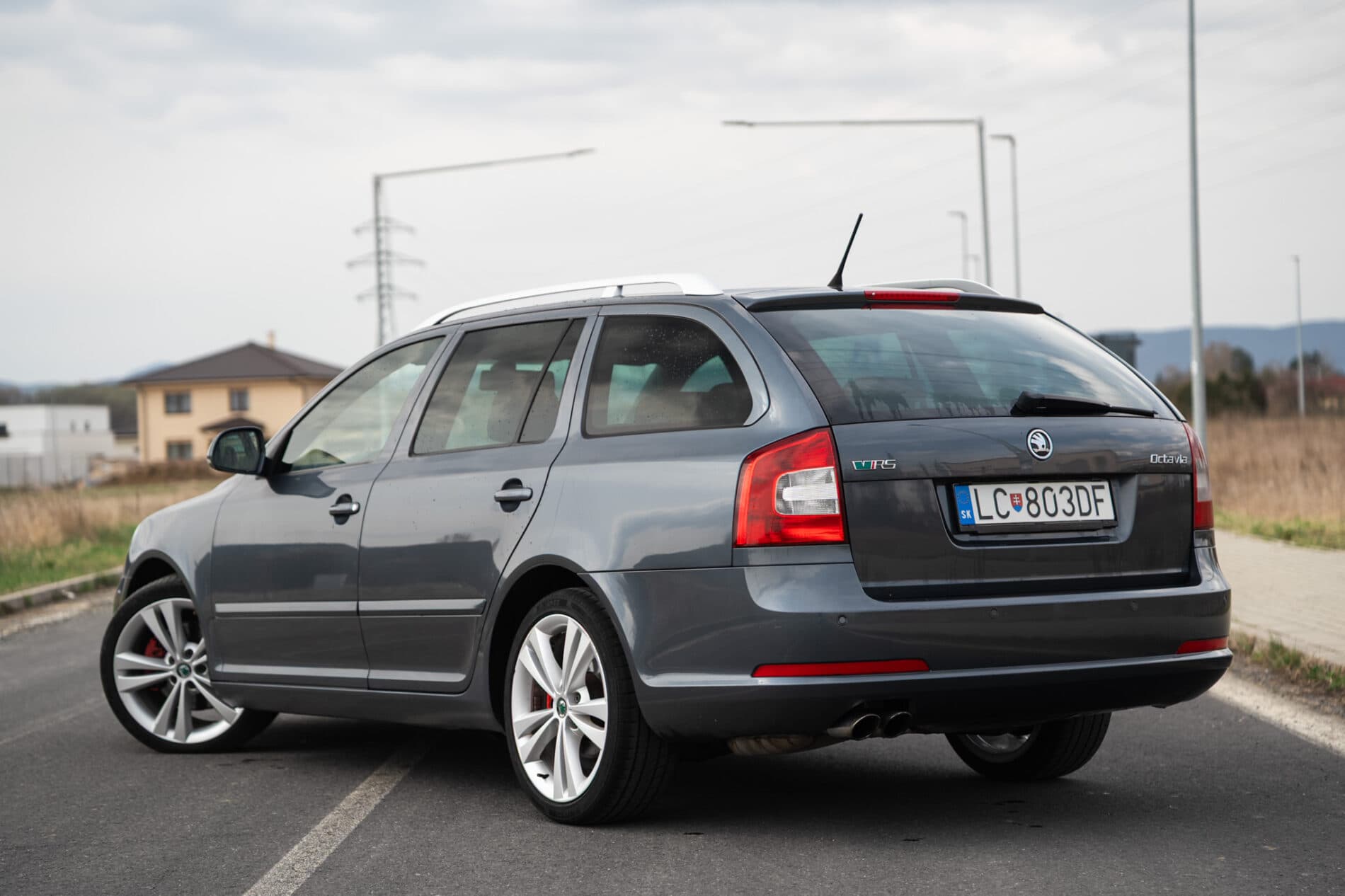 2009 Skoda Octavia RS, sivá kombi, 218 219 km