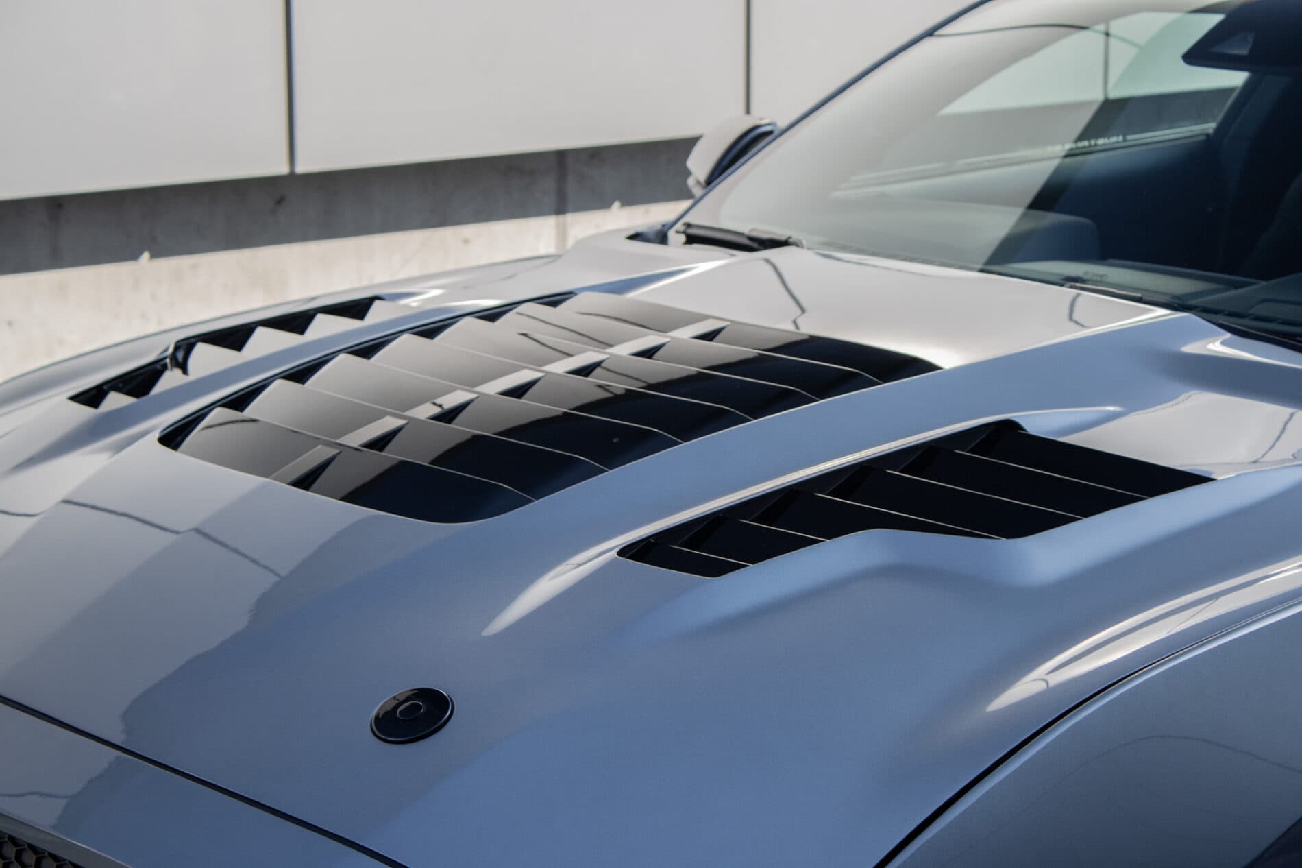 2022 Ford Mustang Mach 1, sivá kupé, 83 631 km