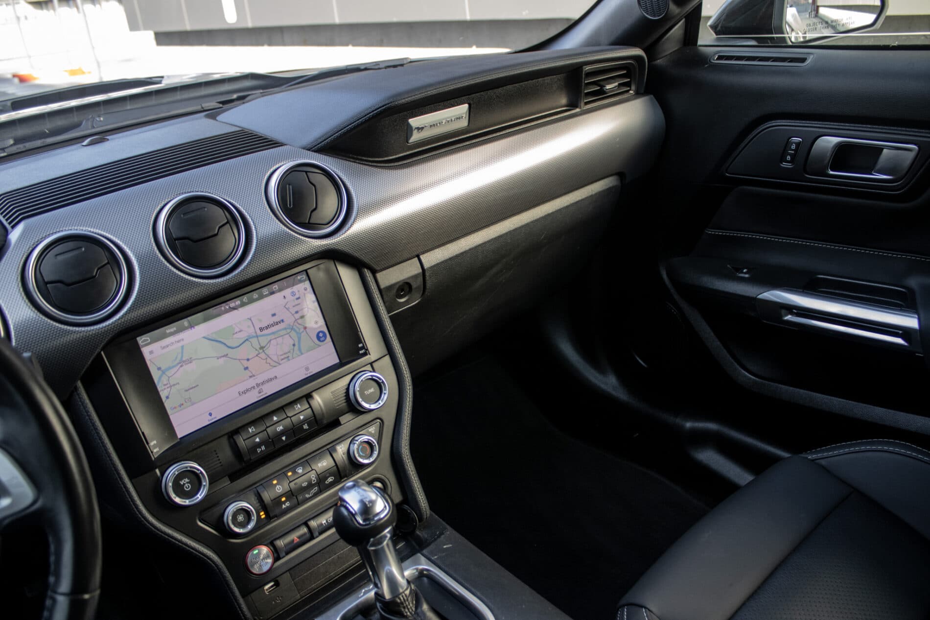 2022 Ford Mustang Mach 1, sivá kupé, 83 631 km