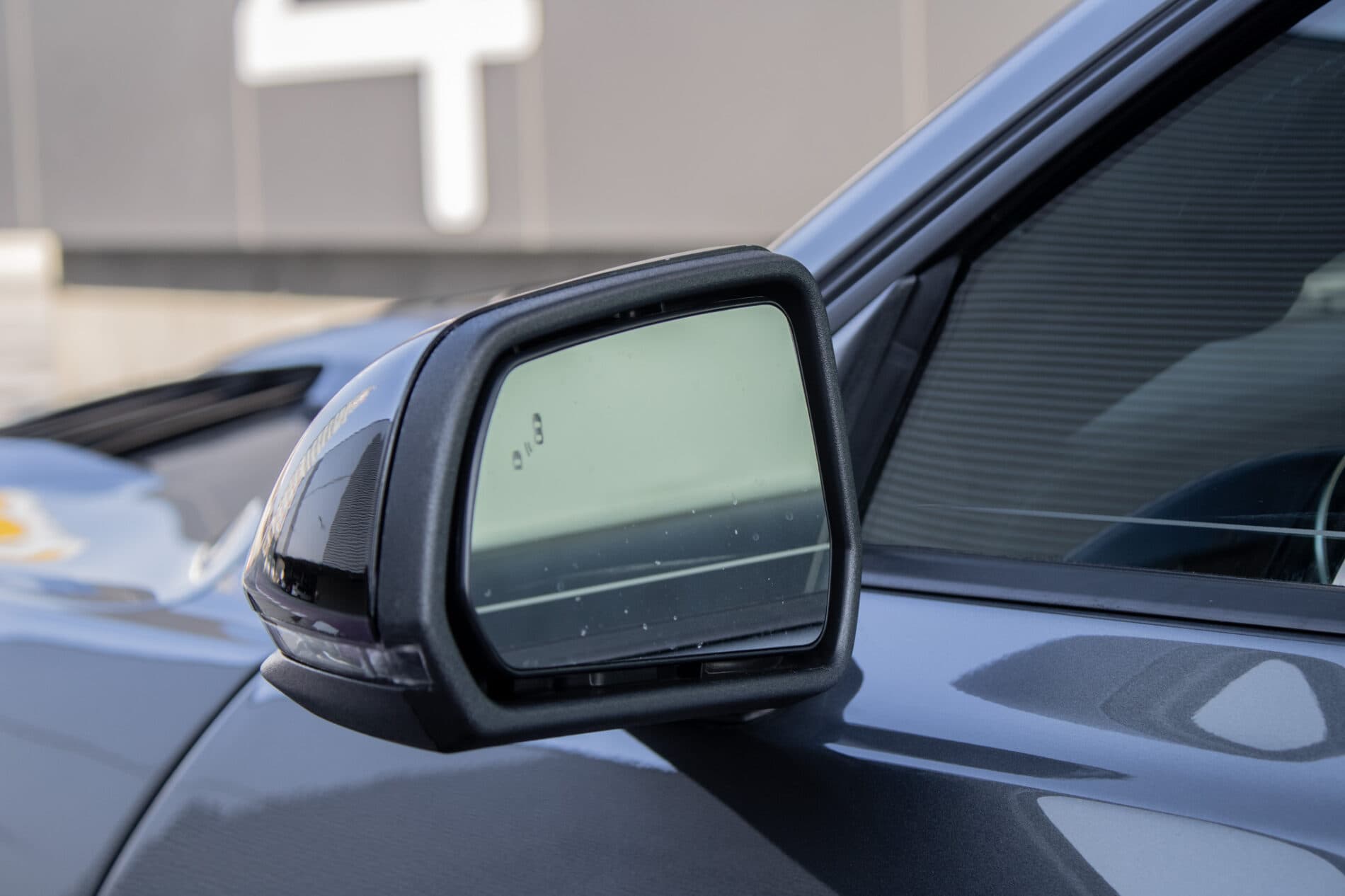 2022 Ford Mustang Mach 1, sivá kupé, 83 631 km
