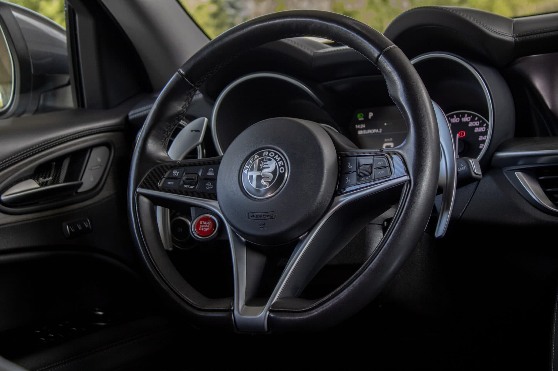 2019 Alfa Romeo Stelvio, sivá suv, 56 139 km