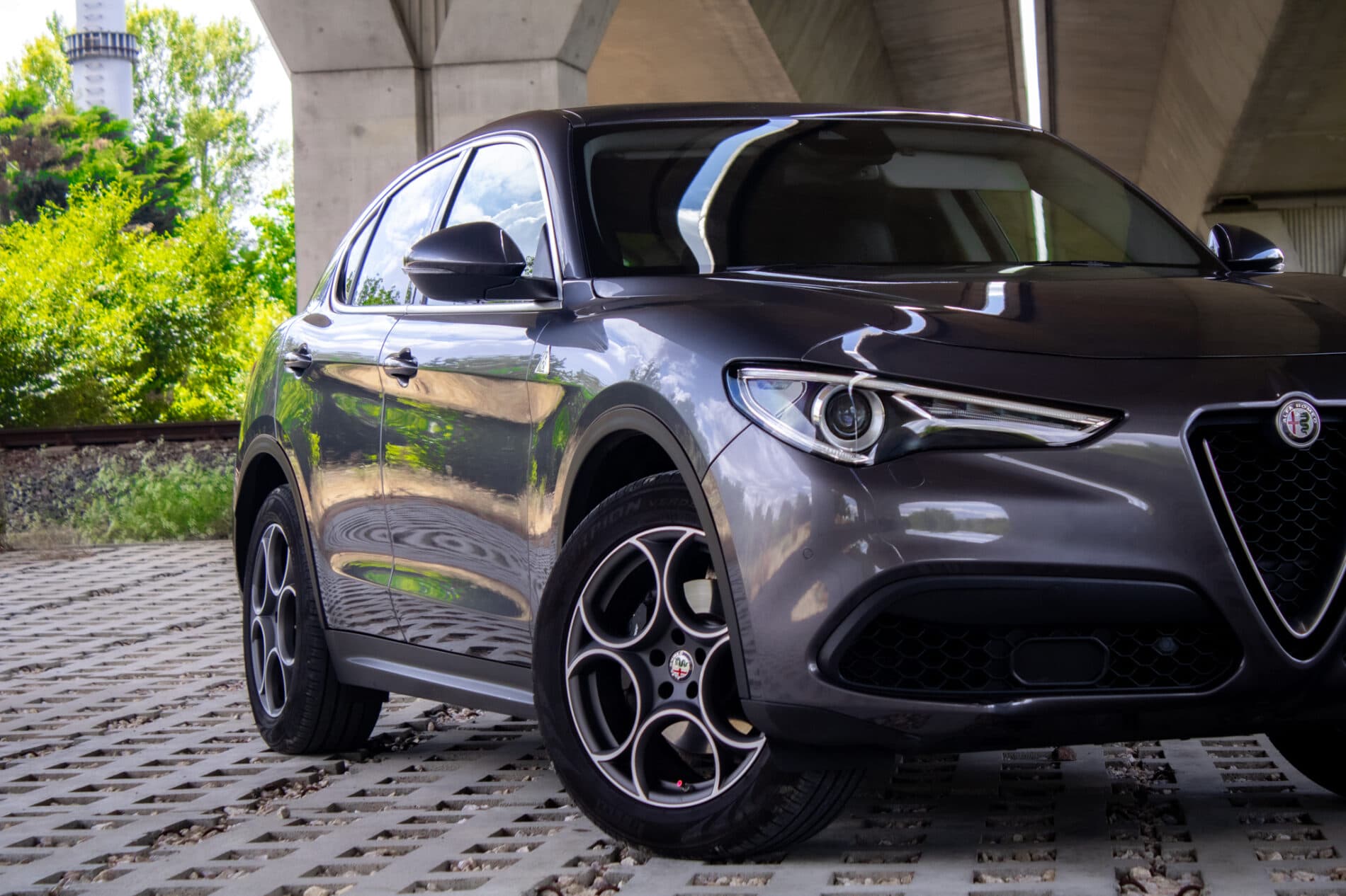 2019 Alfa Romeo Stelvio, sivá suv, 56 139 km