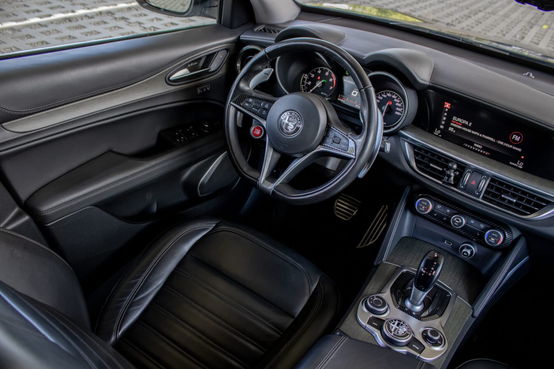 2019 Alfa Romeo Stelvio, sivá suv, 56 139 km