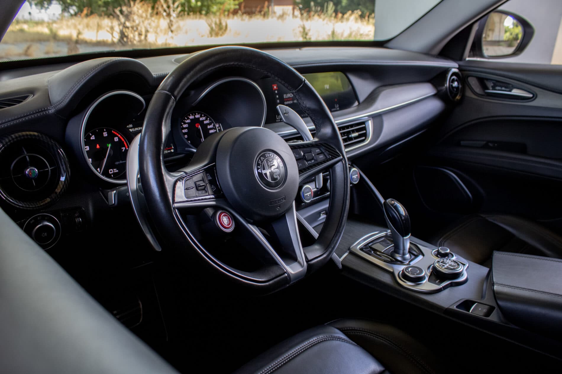 2019 Alfa Romeo Stelvio, sivá suv, 56 139 km