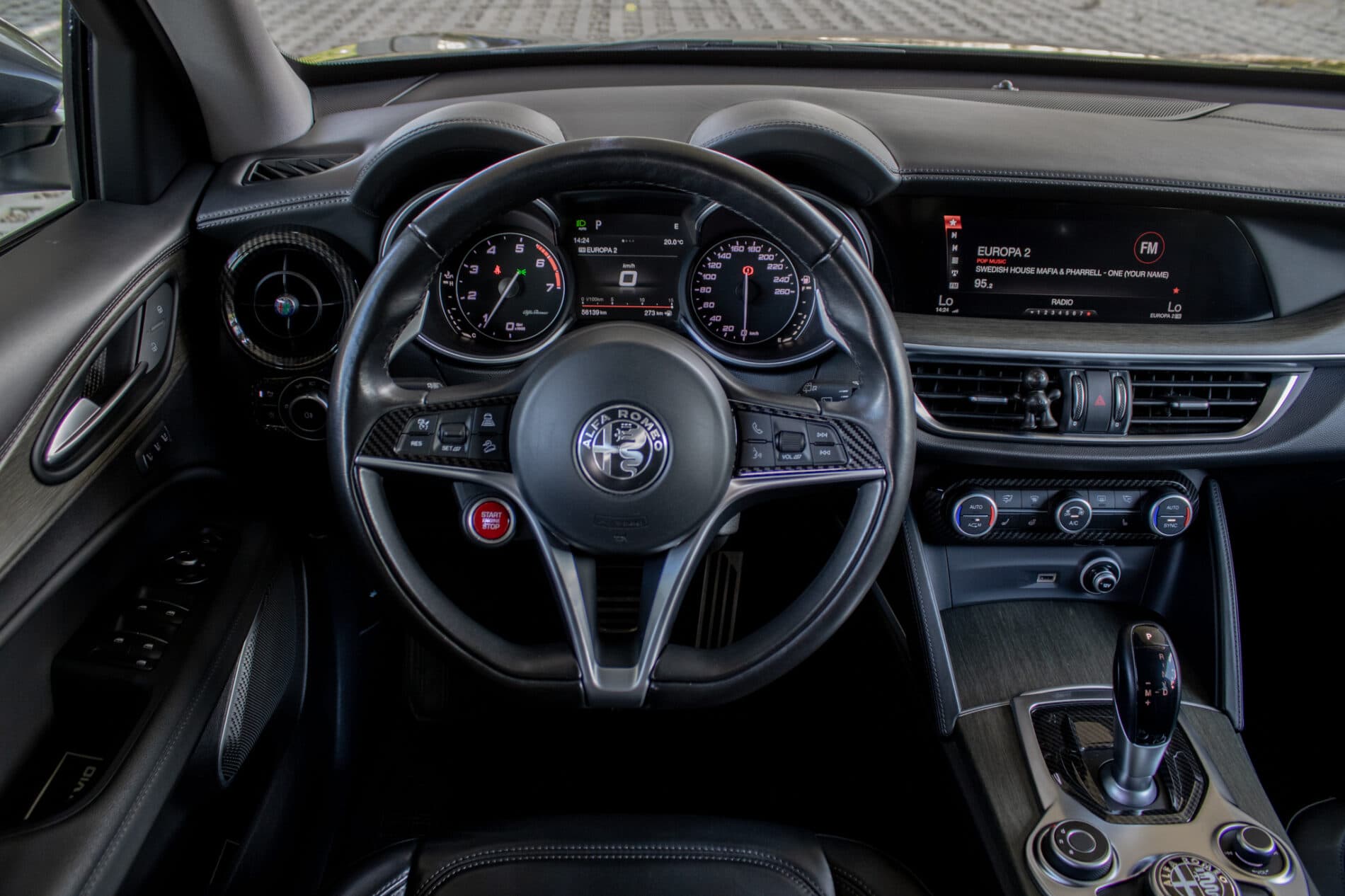2019 Alfa Romeo Stelvio, sivá suv, 56 139 km