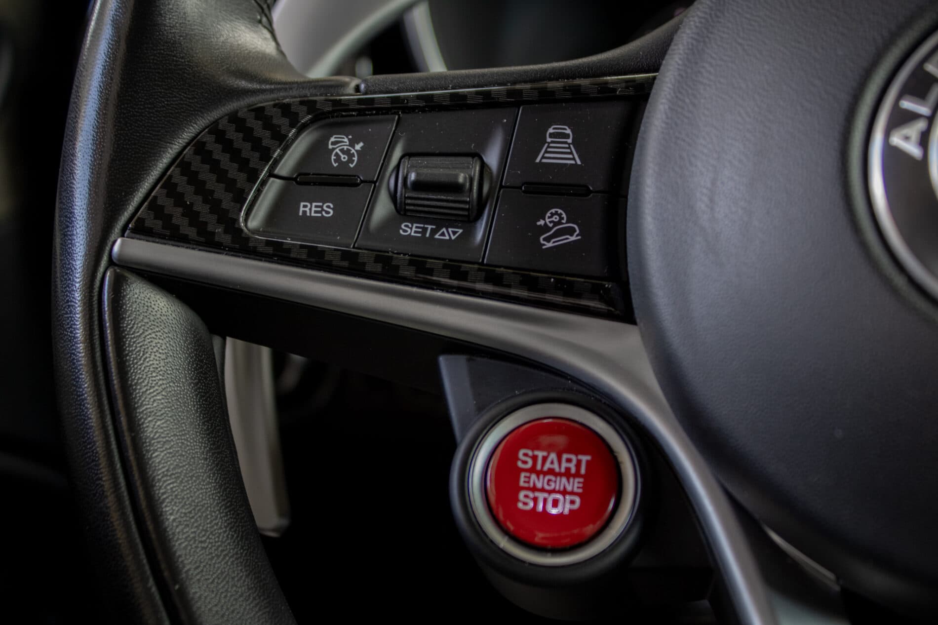 2019 Alfa Romeo Stelvio, sivá suv, 56 139 km