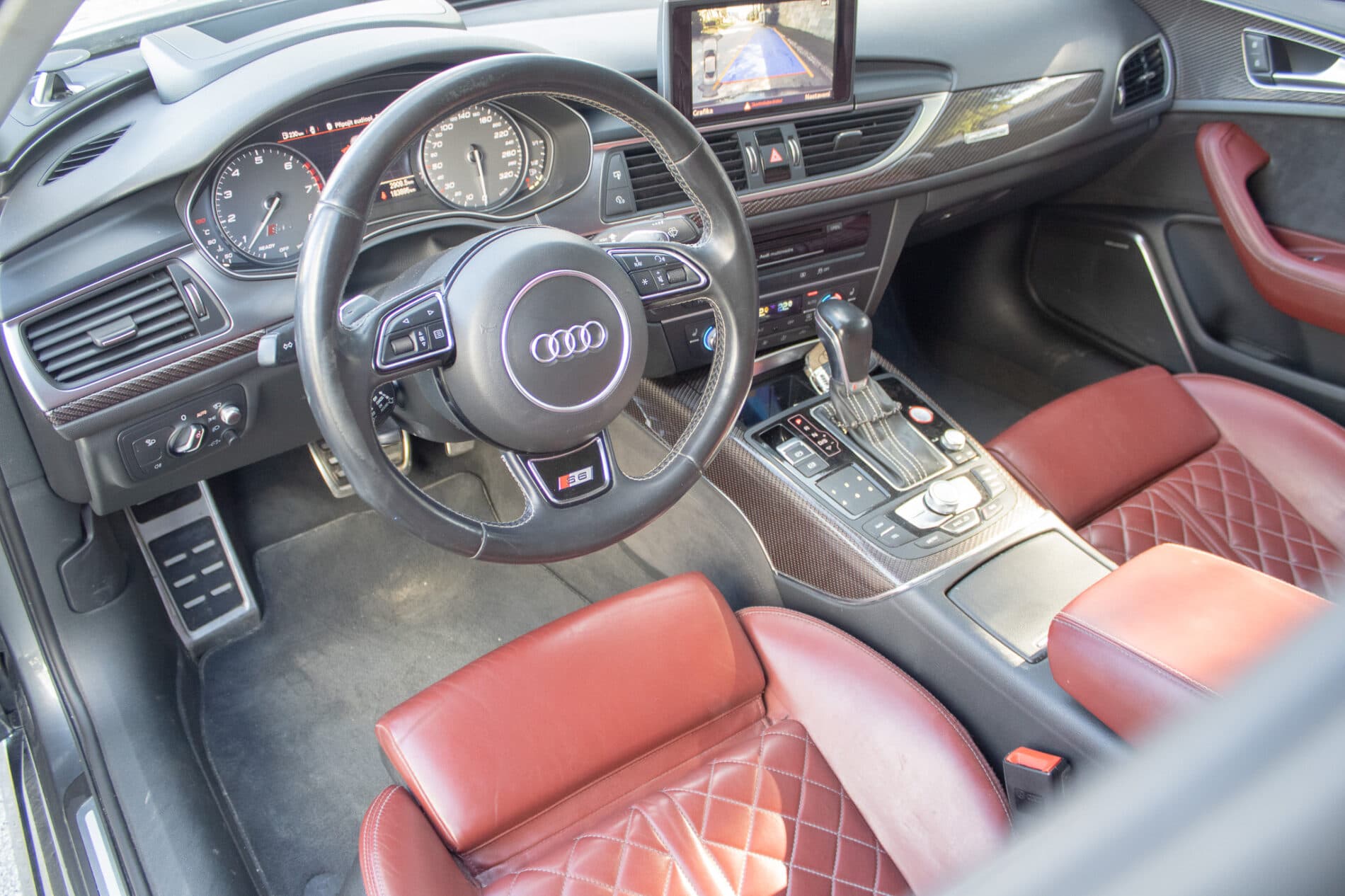 2015 AUDI S6, sivá sedan, 184 000 km