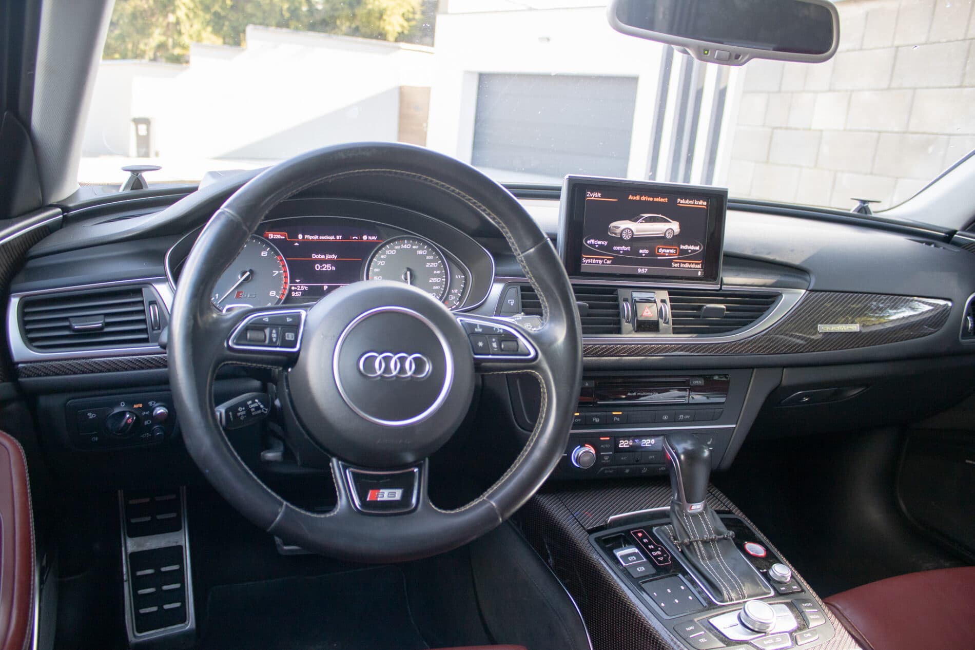 2015 AUDI S6, sivá sedan, 184 000 km